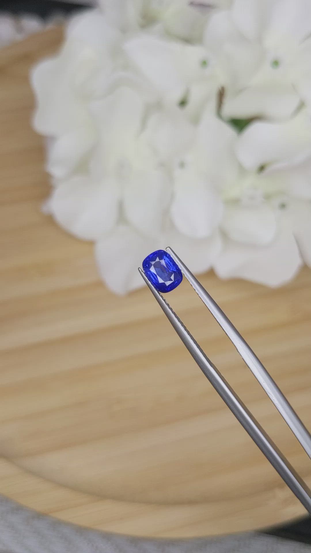 1.33 Ct. Blue Sapphire from Ceylon (Sri Lanka) Size Video