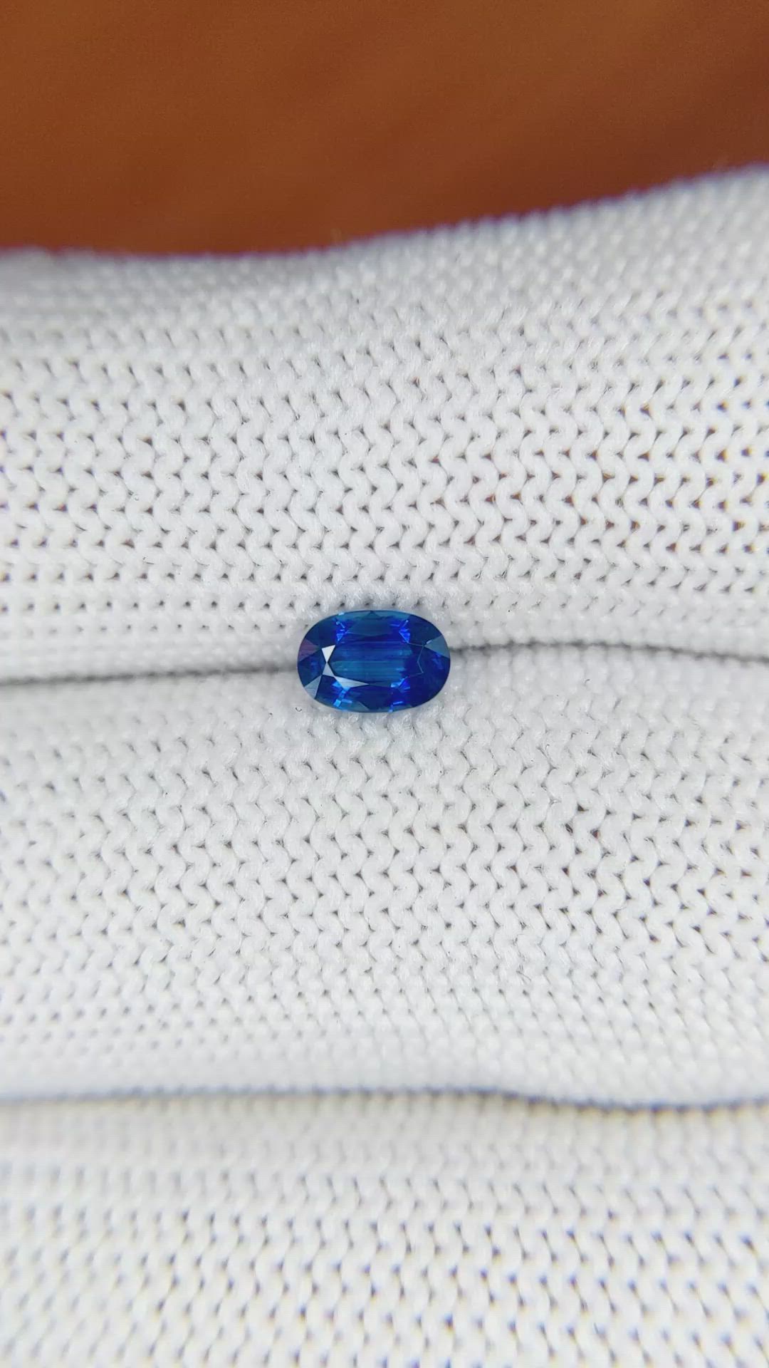 0.56 Ct. Blue Sapphire from Ceylon (Sri Lanka) Size Video
