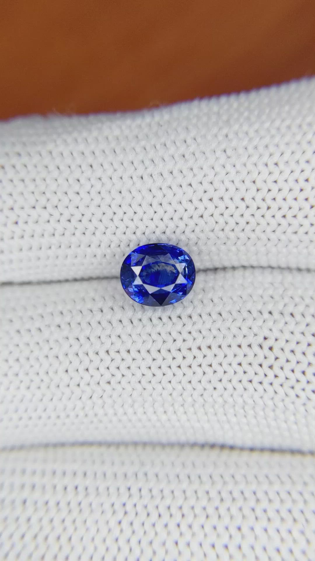 1.78 Ct. Blue Sapphire from Ceylon (Sri Lanka) Size Video