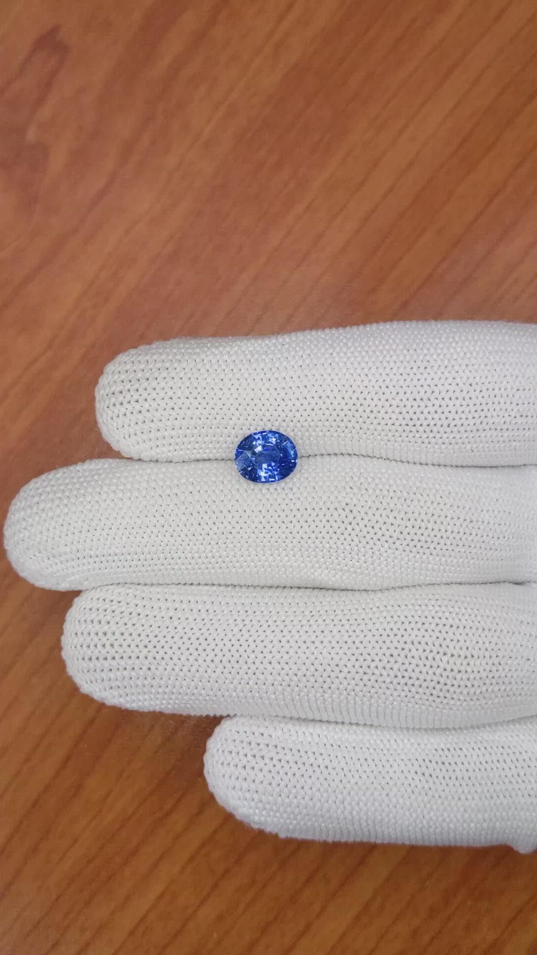 2.00 Ct. Blue Sapphire from Ceylon (Sri Lanka) Size Video