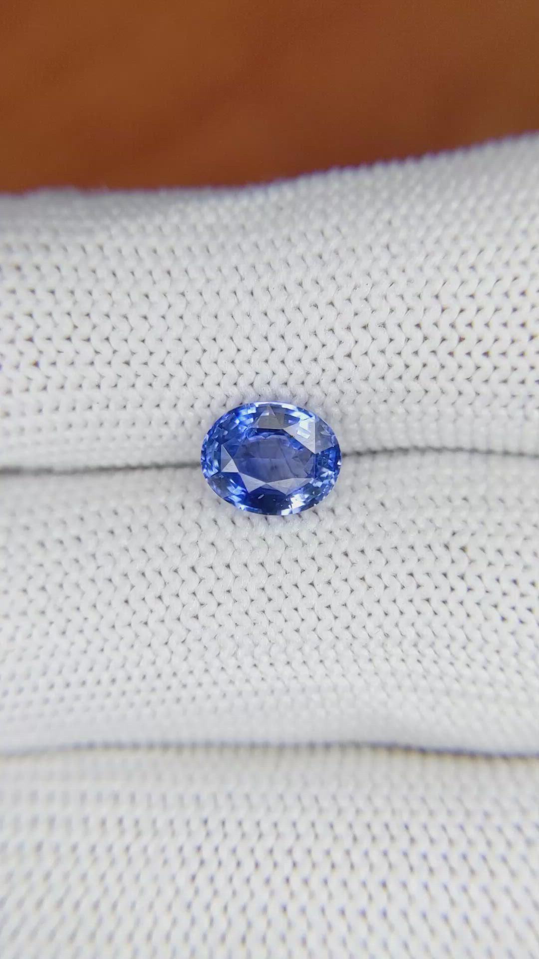 1.76 Ct. Blue Sapphire from Ceylon (Sri Lanka) Size Video