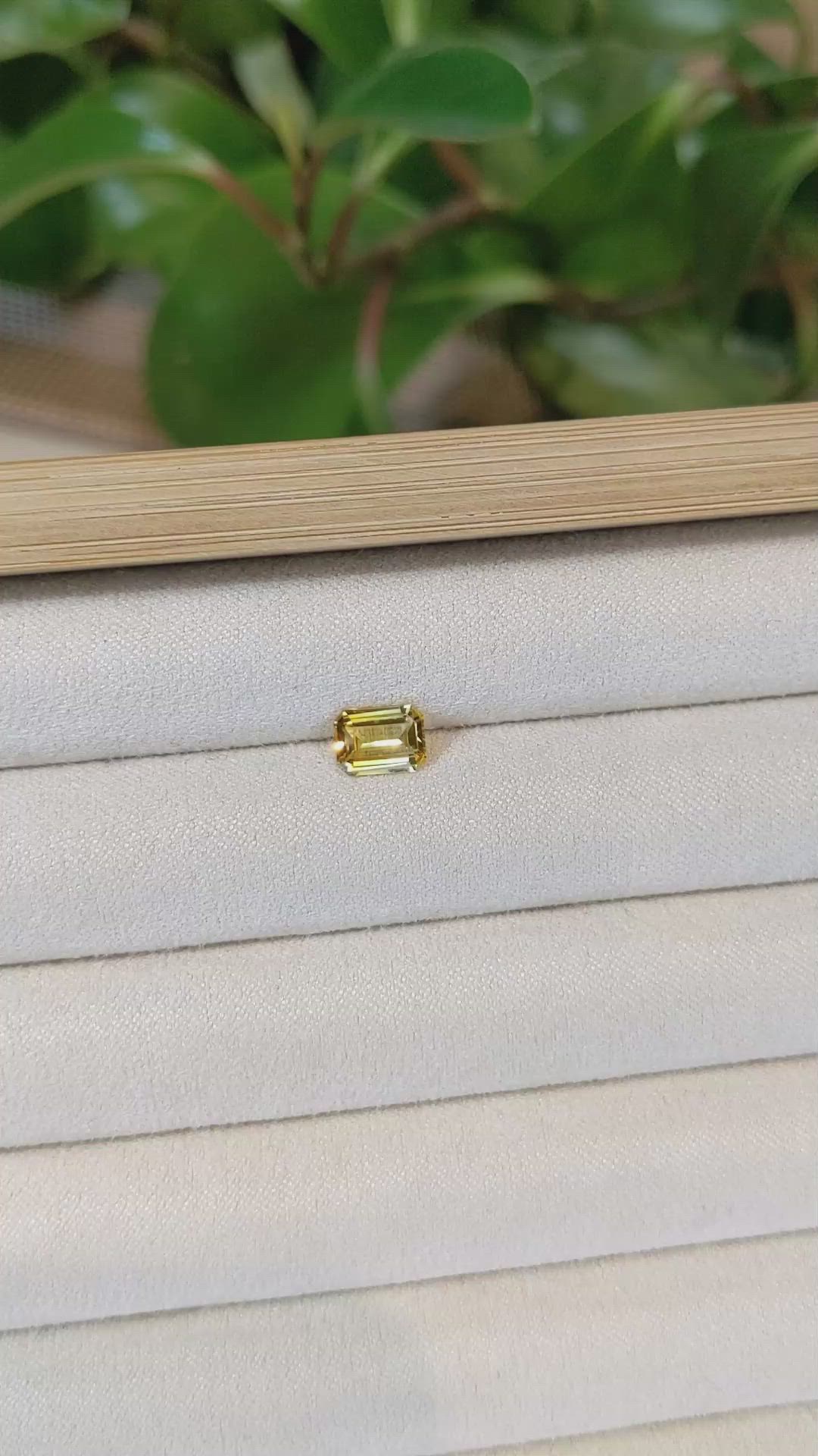1.41 Ct. Yellow Sapphire from Ceylon (Sri Lanka) Size Video