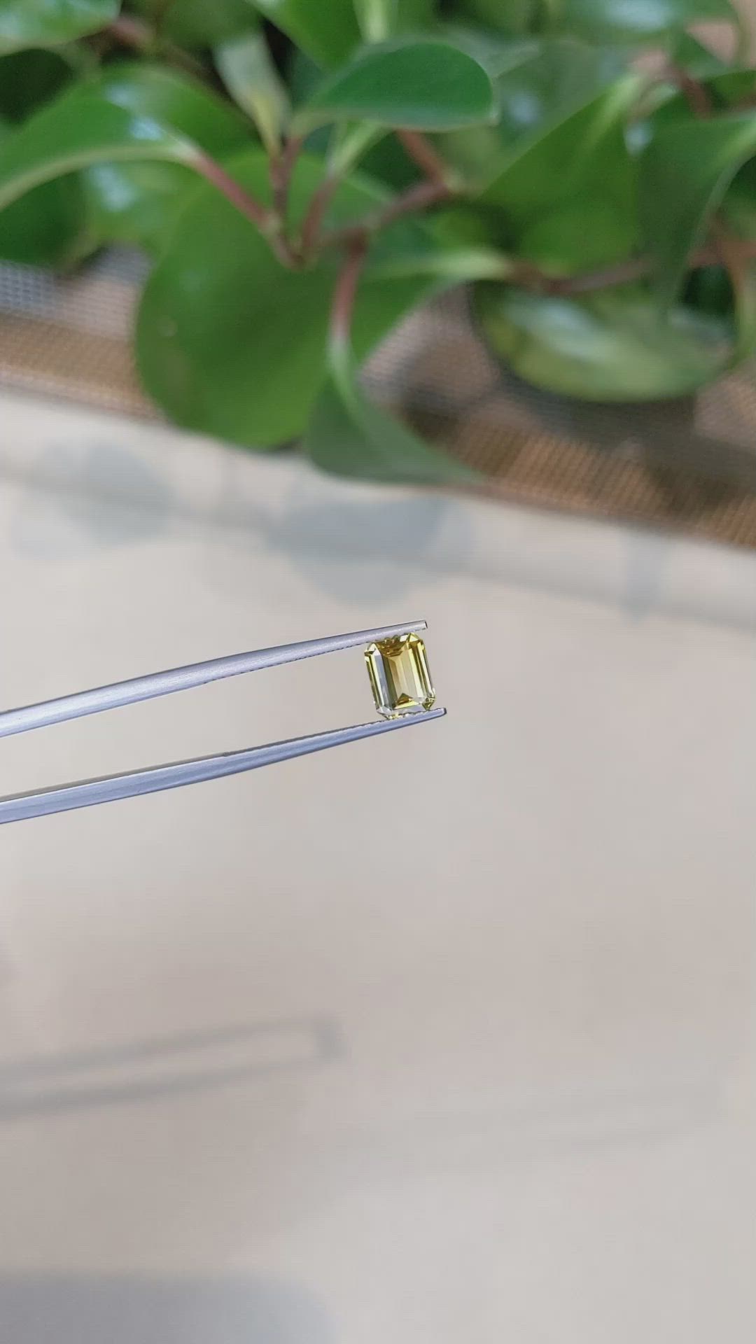 1.41 Ct. Yellow Sapphire from Ceylon (Sri Lanka) Size Video