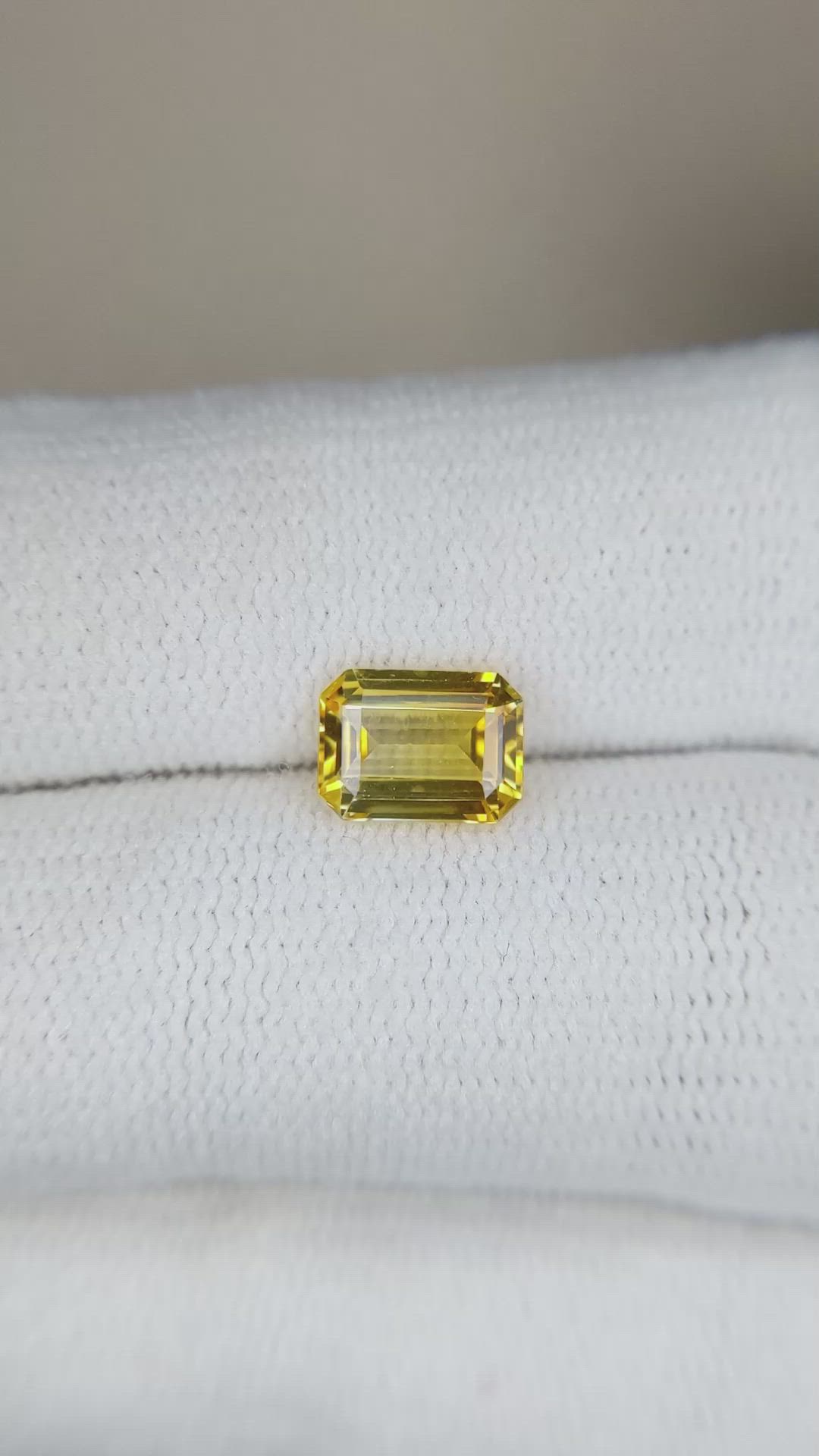 1.41 Ct. Yellow Sapphire from Ceylon (Sri Lanka) Size Video