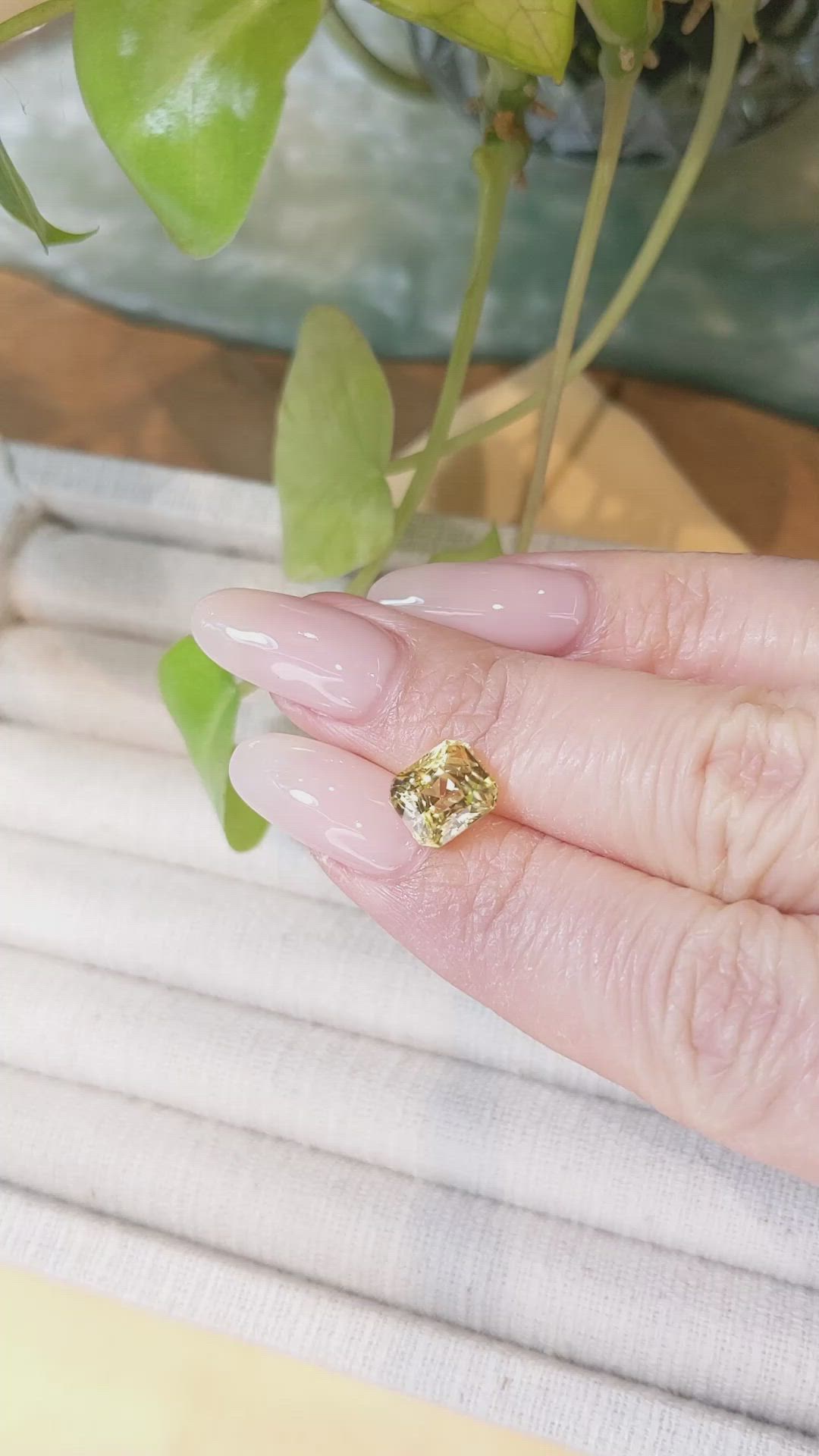 3.55 Ct. Yellow Sapphire from Ceylon (Sri Lanka) Size Video