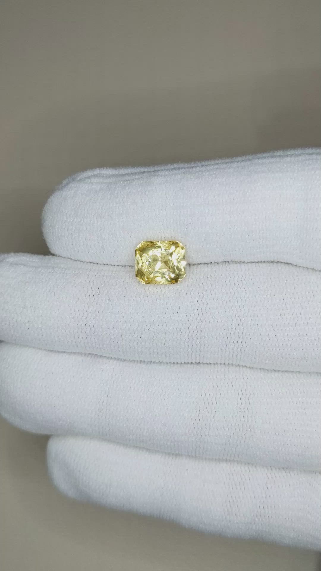 3.55 Ct. Yellow Sapphire from Ceylon (Sri Lanka) Size Video