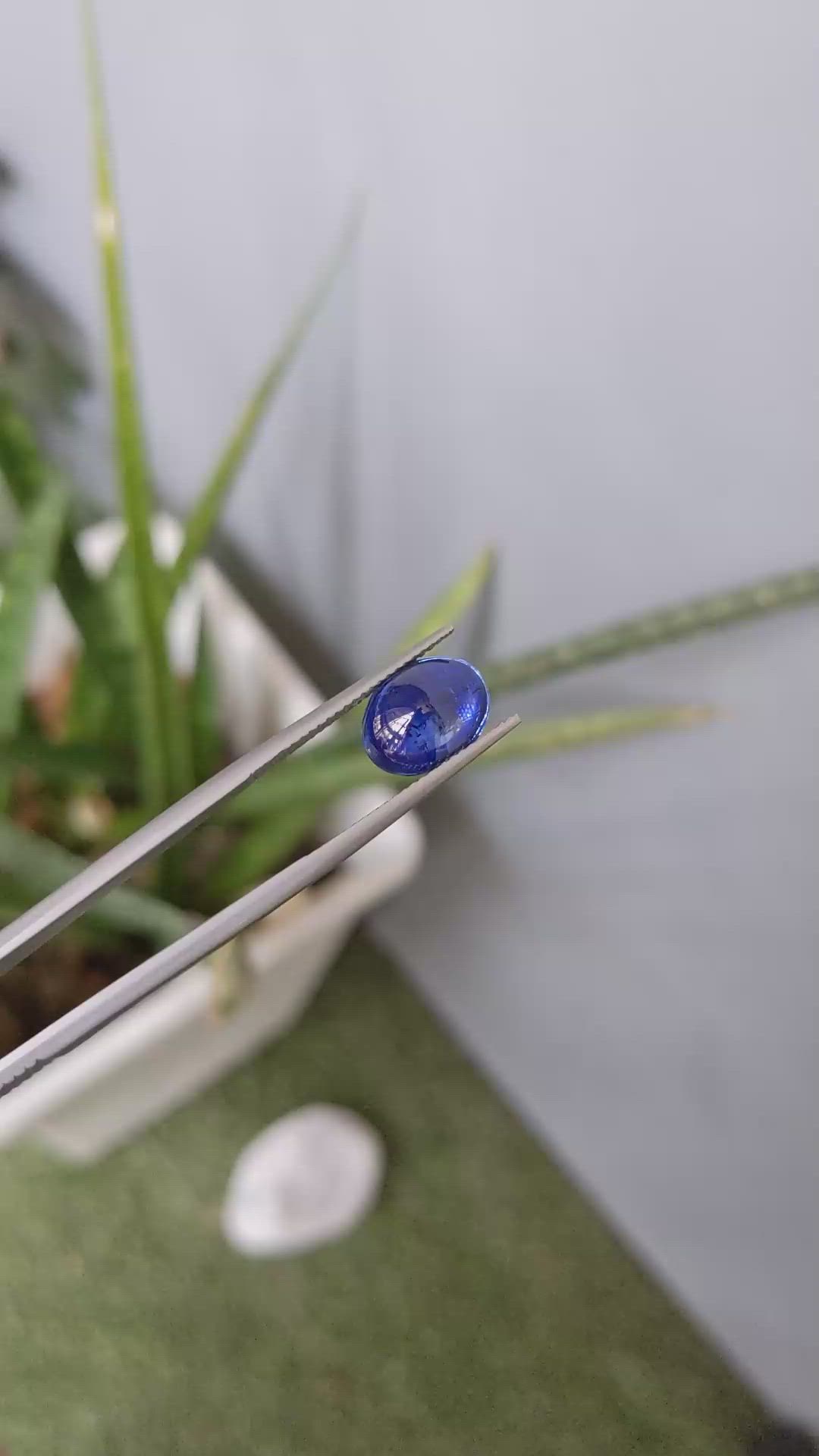 4.80 Ct. Blue Cabochon Sapphire from Ceylon (Sri Lanka) Size Video