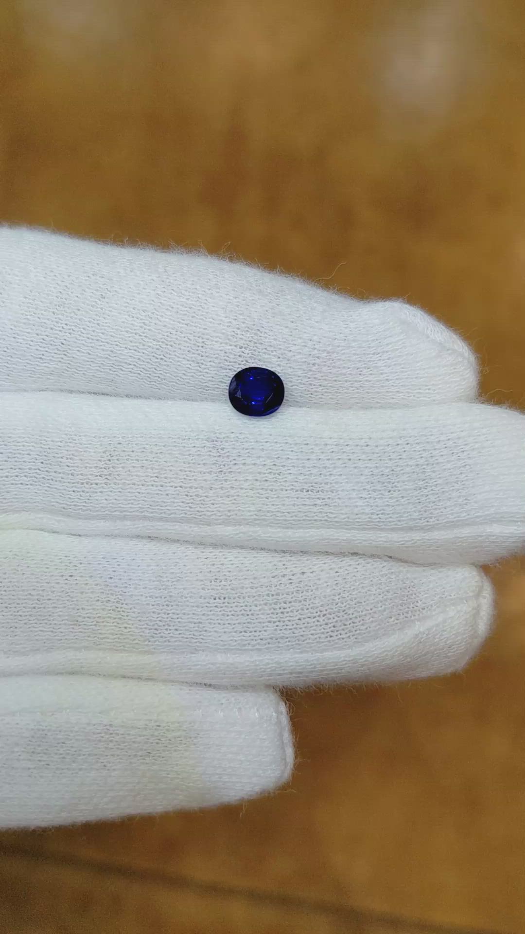 0.74 Ct. Sapphire from Ceylon (Sri Lanka) Size Video