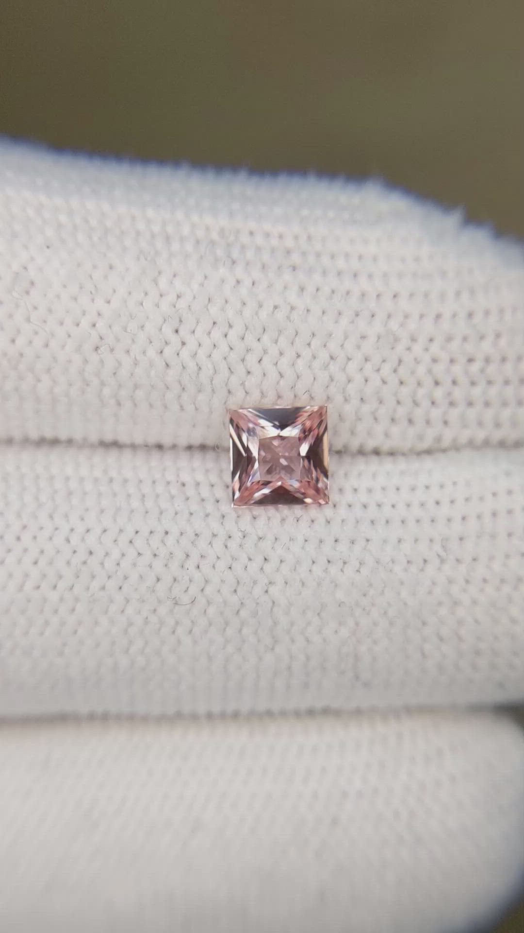 1.12 Ct. Padparadscha Sapphire from Ceylon (Sri Lanka) Size Video