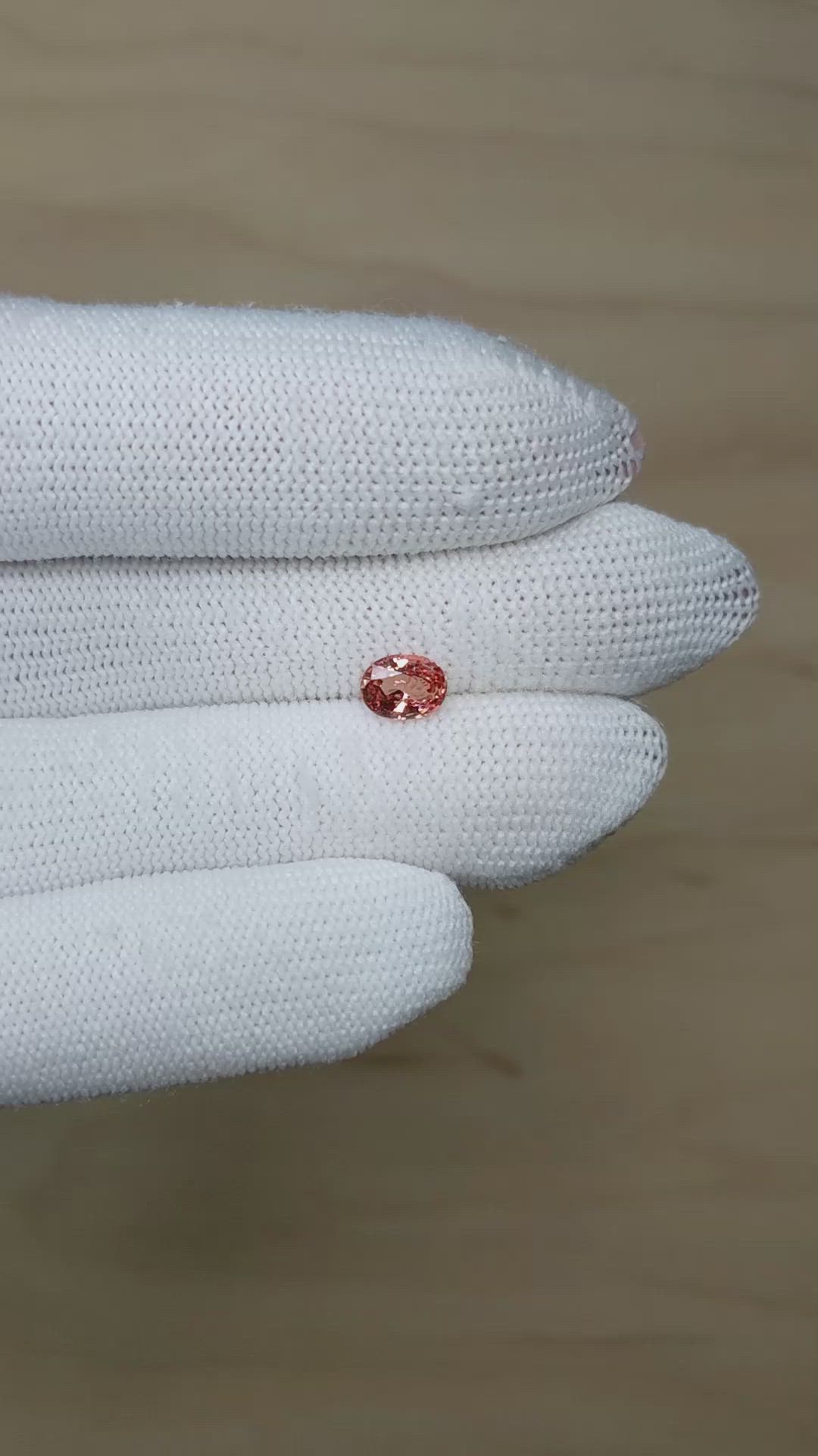 1.00 Ct. Padparadscha Sapphire from Ceylon (Sri Lanka) Size Video