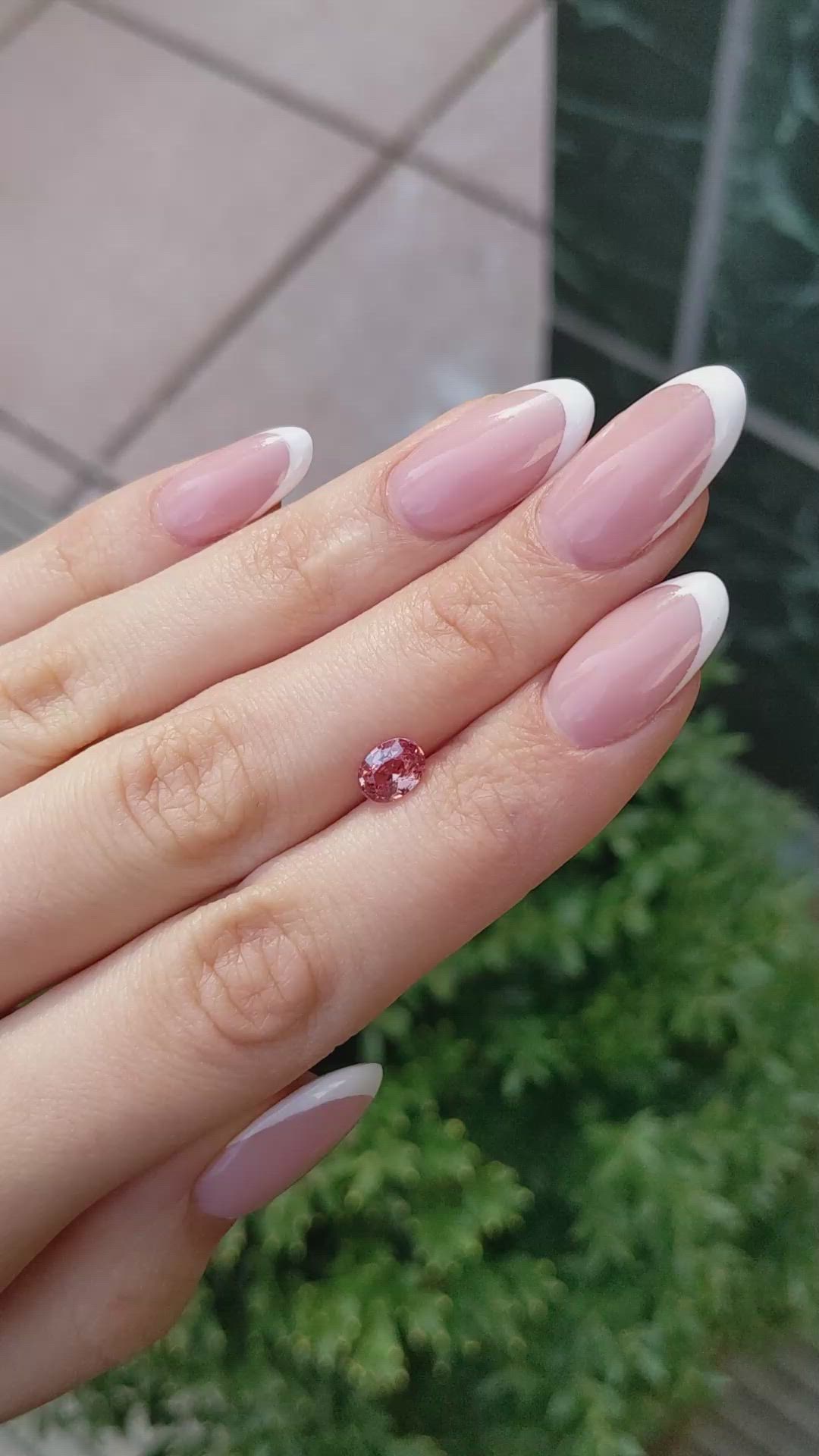 1.00 Ct. Padparadscha Sapphire from Ceylon (Sri Lanka) Size Video