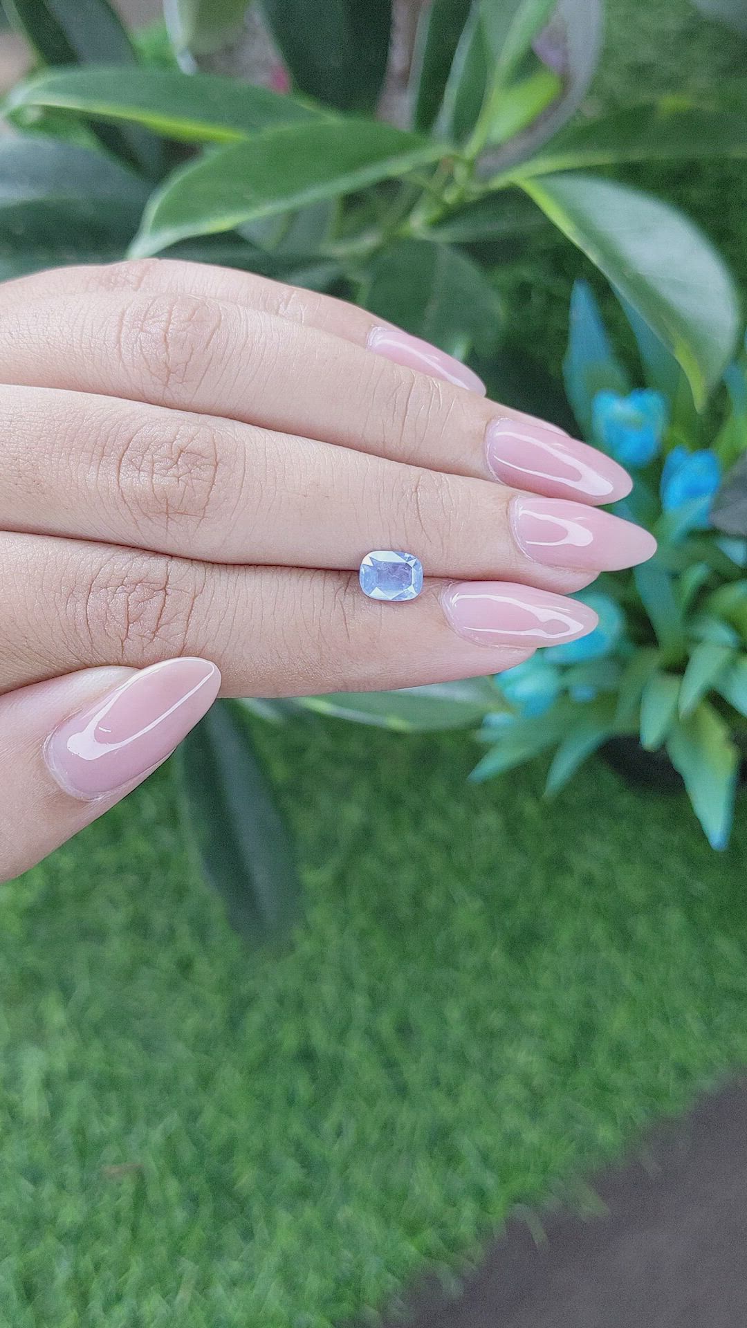 1.05 Ct. Blue Sapphire from Ceylon (Sri Lanka) Size Video