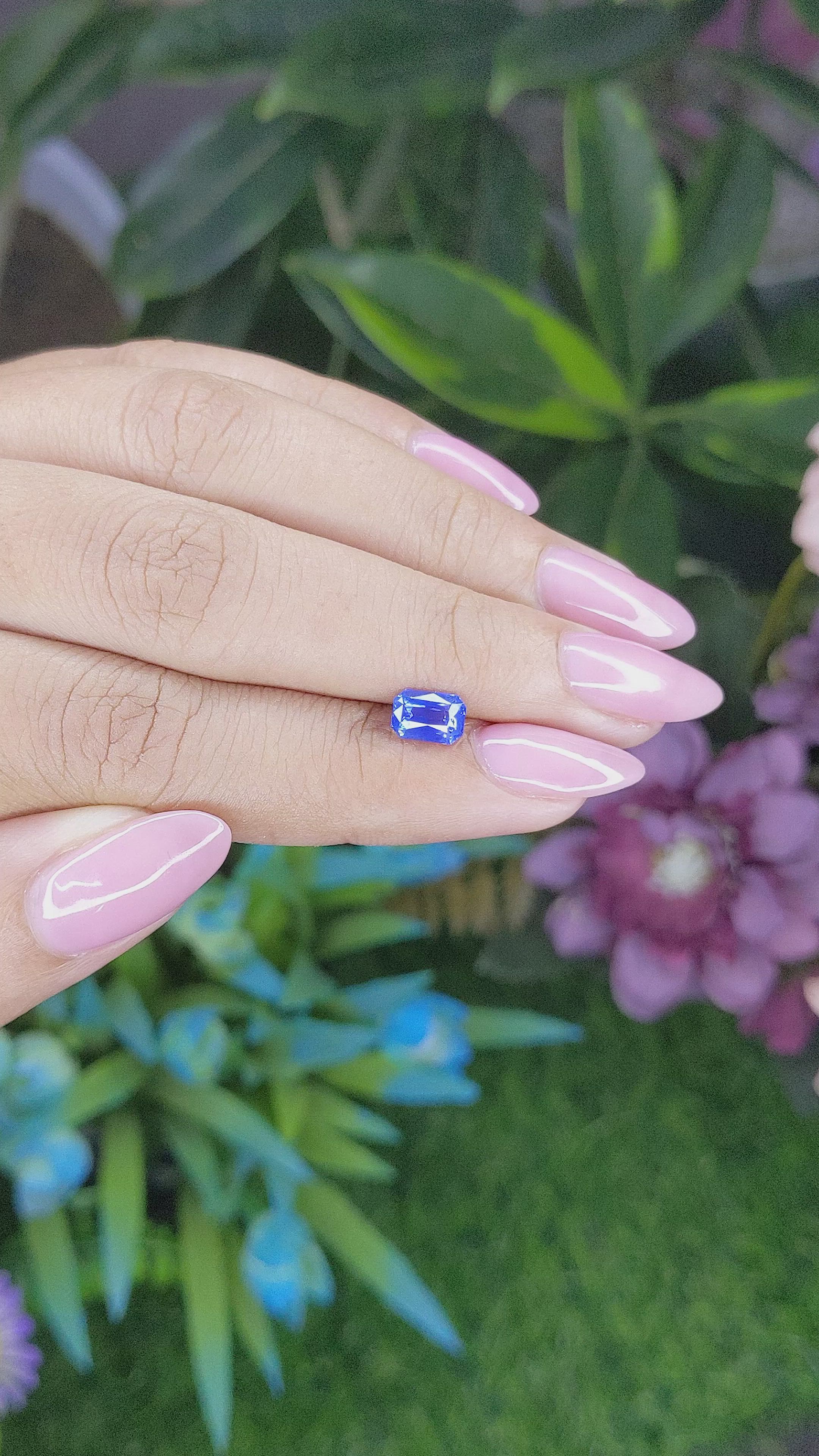 1.04 Ct. Blue Sapphire from Ceylon (Sri Lanka) Size Video