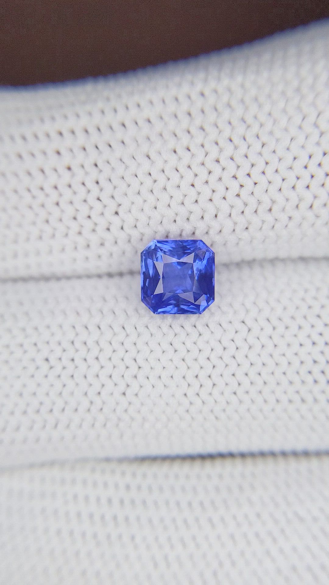 1.57 Ct. Blue Sapphire from Ceylon (Sri Lanka) Size Video