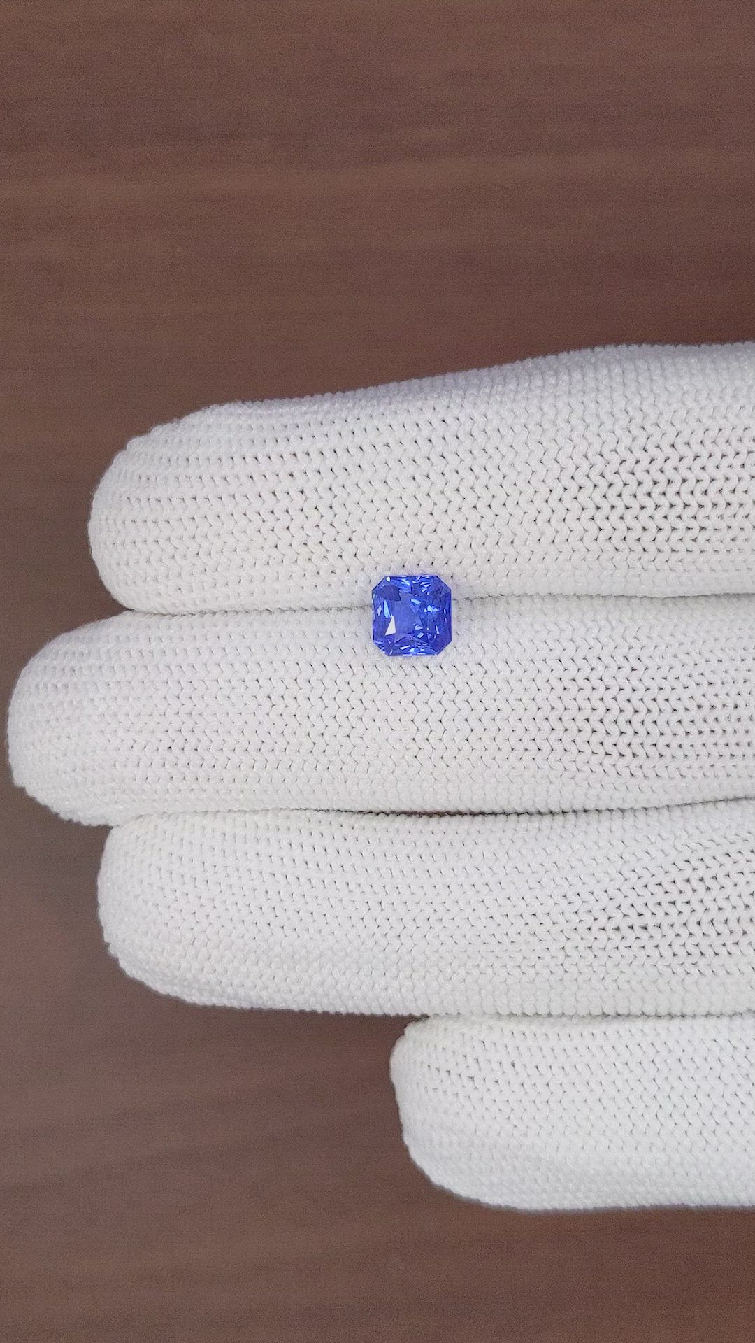 1.57 Ct. Blue Sapphire from Ceylon (Sri Lanka) Size Video