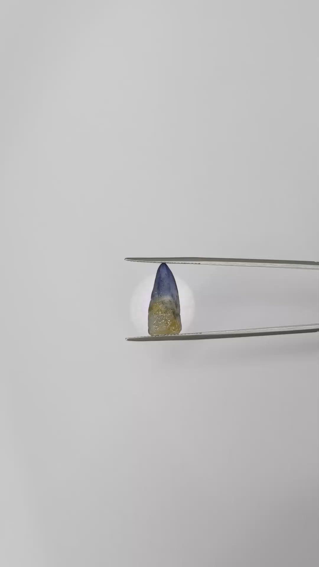 10.46 Ct. Bi Color Sapphire Crystal from Ceylon (Sri Lanka) Size Video