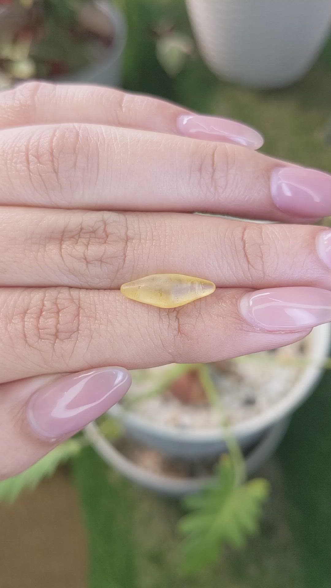 3.72 Ct. Yellow Sapphire Crystal from Ceylon (Sri Lanka) Size Video