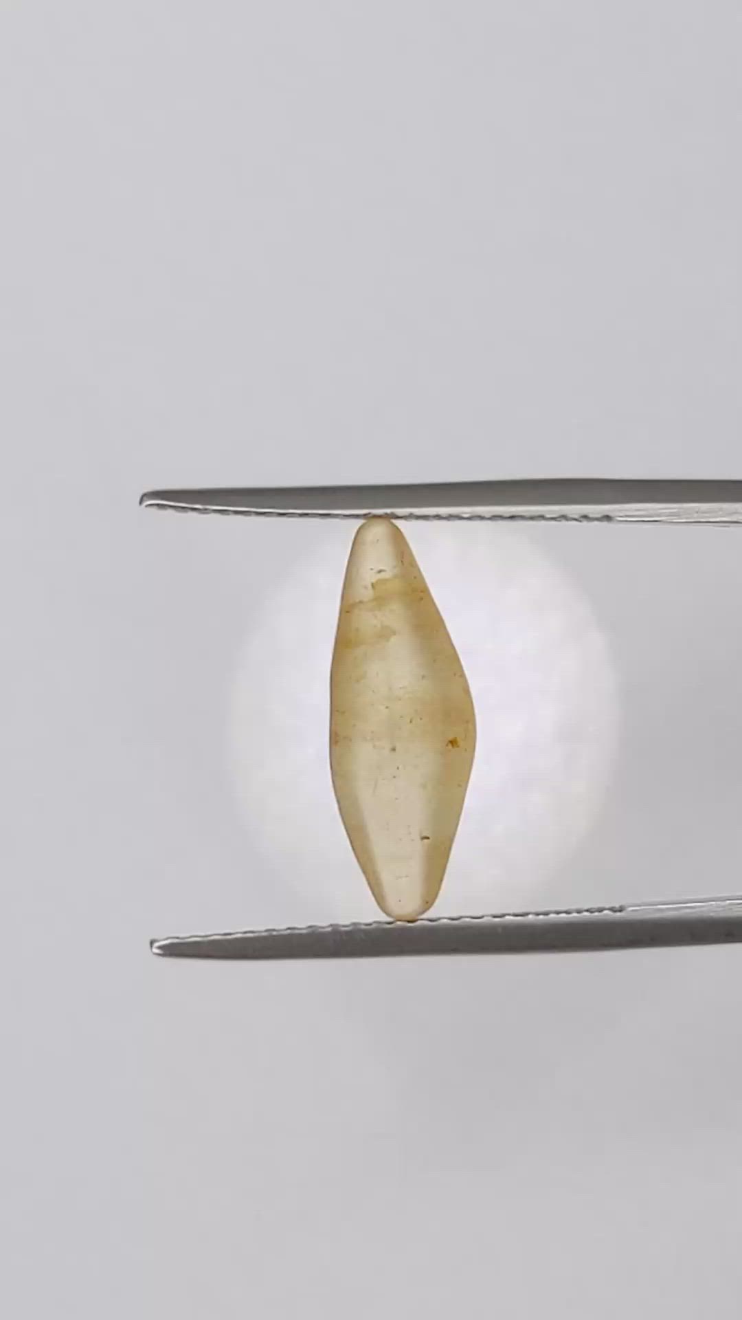 3.72 Ct. Yellow Sapphire Crystal from Ceylon (Sri Lanka) Size Video