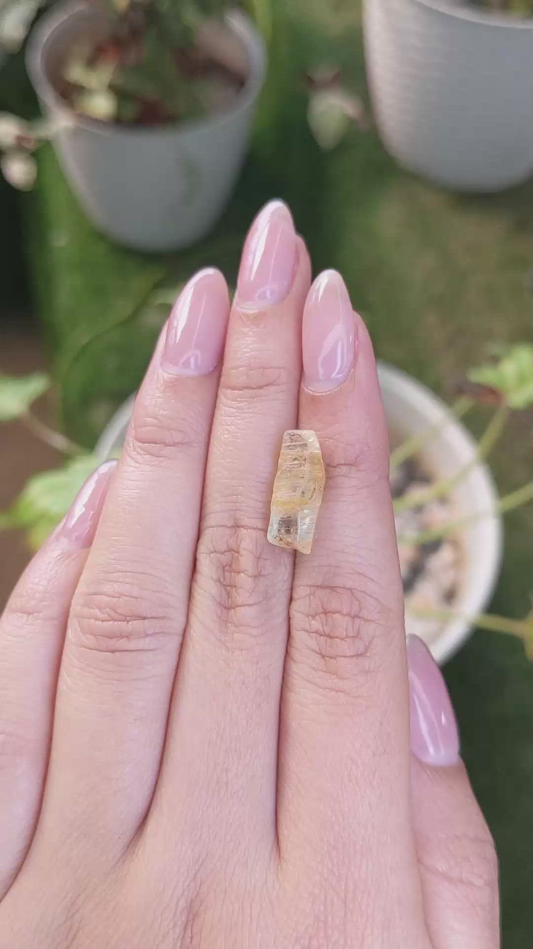 7.88 Ct. Yellow Sapphire Crystal from Ceylon (Sri Lanka) Size Video