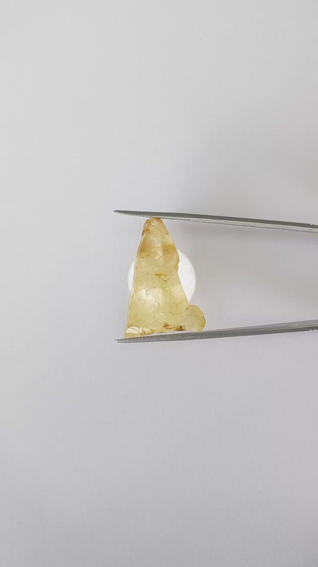 45.41 Ct. Yellow Sapphire Crystal from Ceylon (Sri Lanka) Size Video