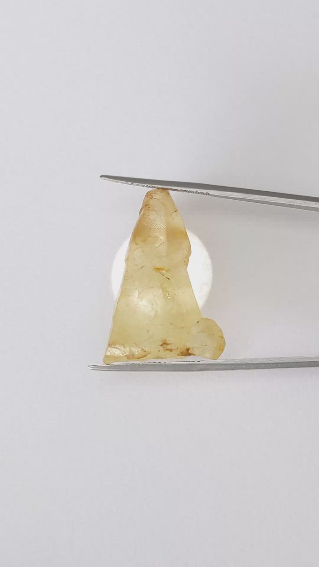 45.41 Ct. Yellow Sapphire Crystal from Ceylon (Sri Lanka) Size Video