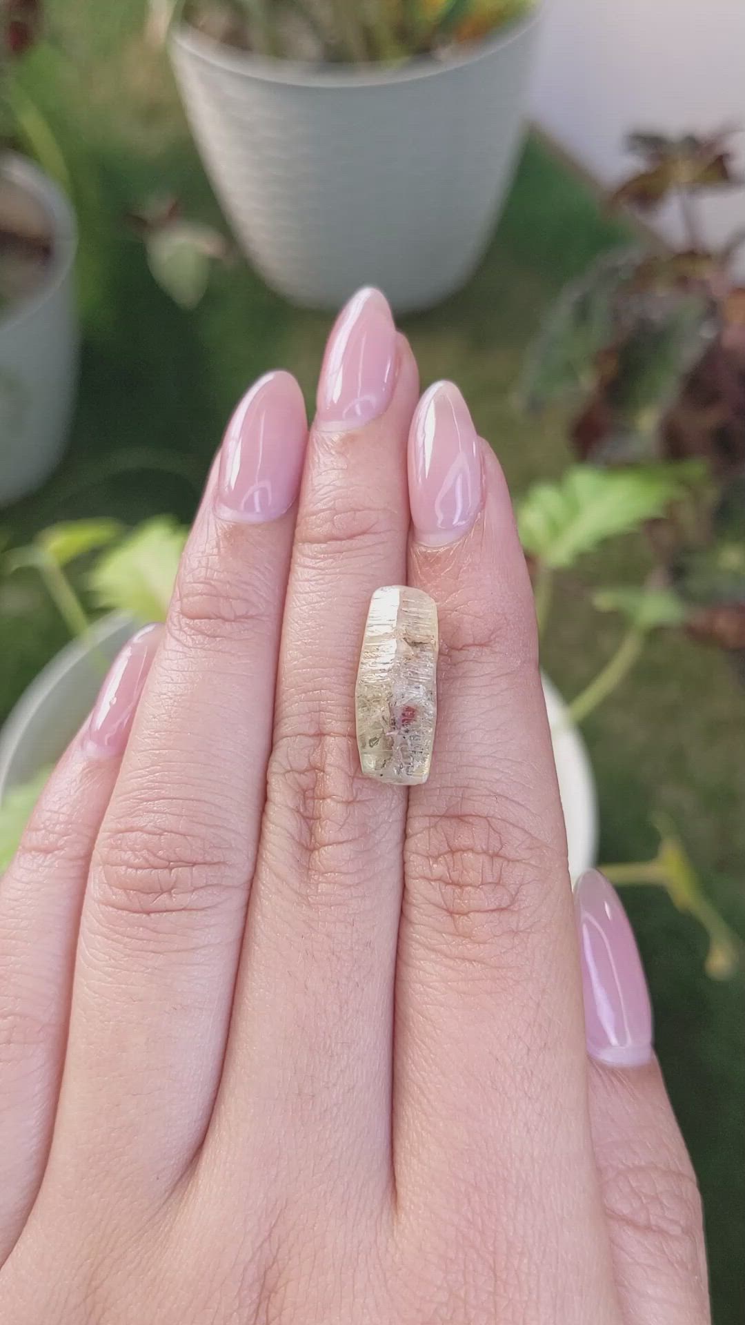 11.72 Ct. Yellow Sapphire Crystal from Ceylon (Sri Lanka) Size Video