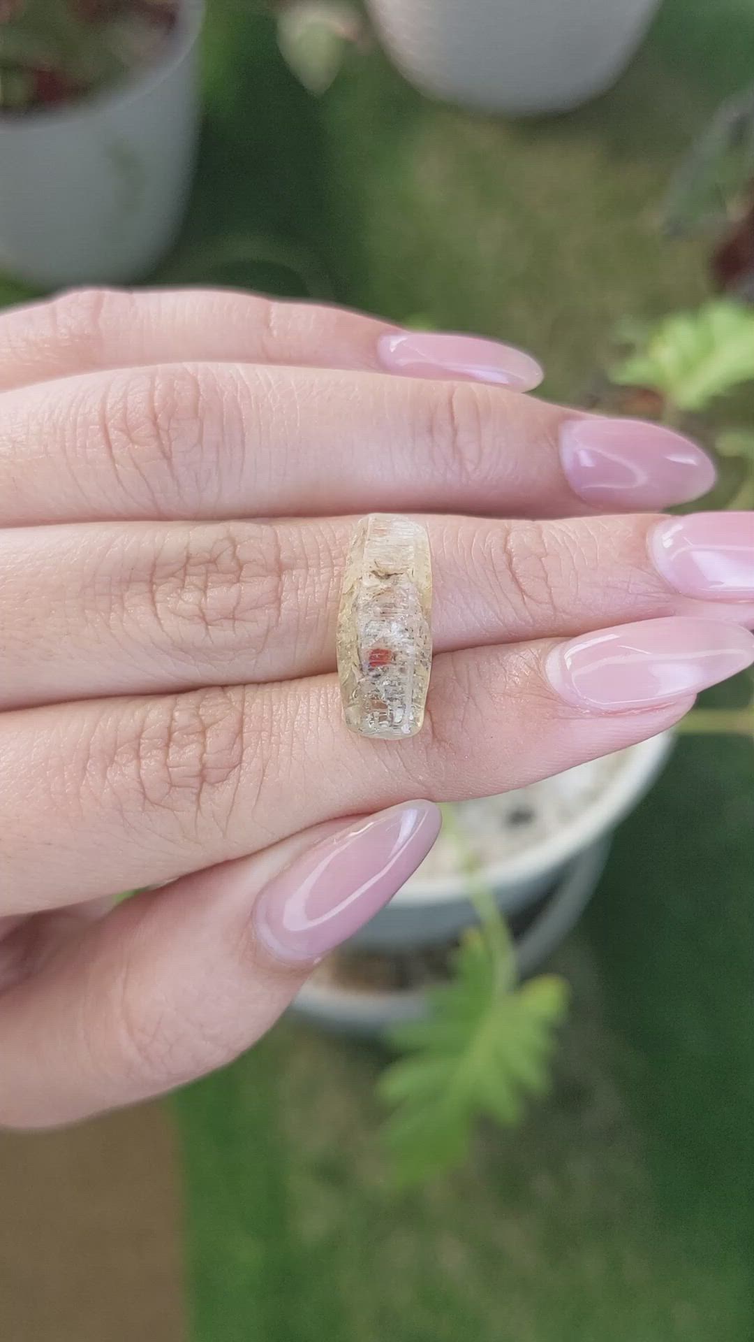 11.72 Ct. Yellow Sapphire Crystal from Ceylon (Sri Lanka) Size Video