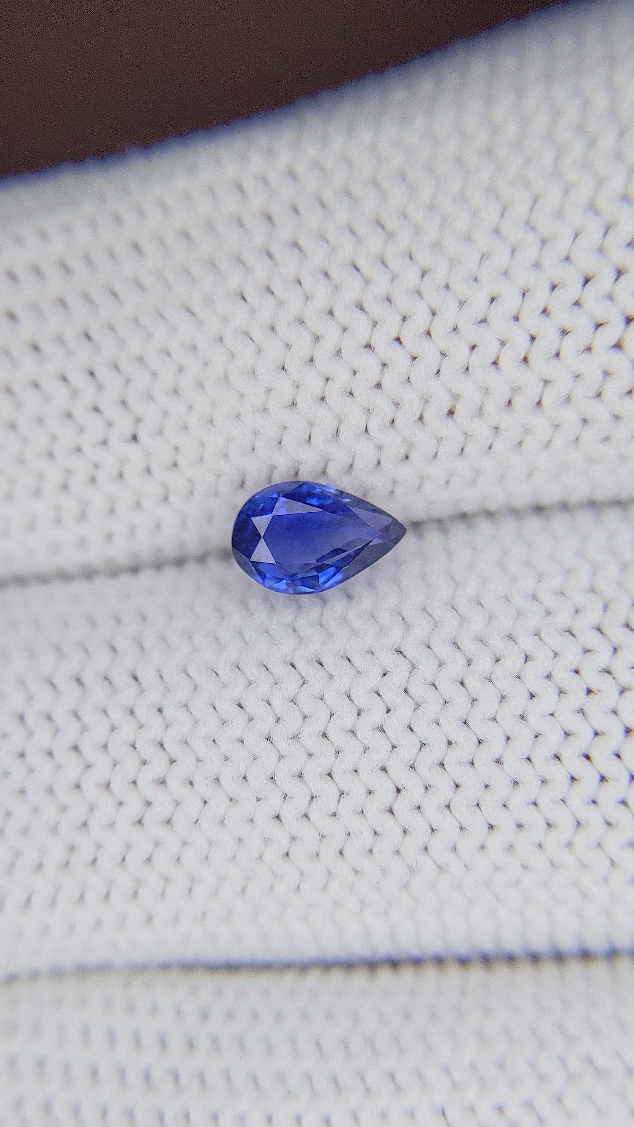 0.70 Ct. Blue Sapphire from Ceylon (Sri Lanka) Size Video