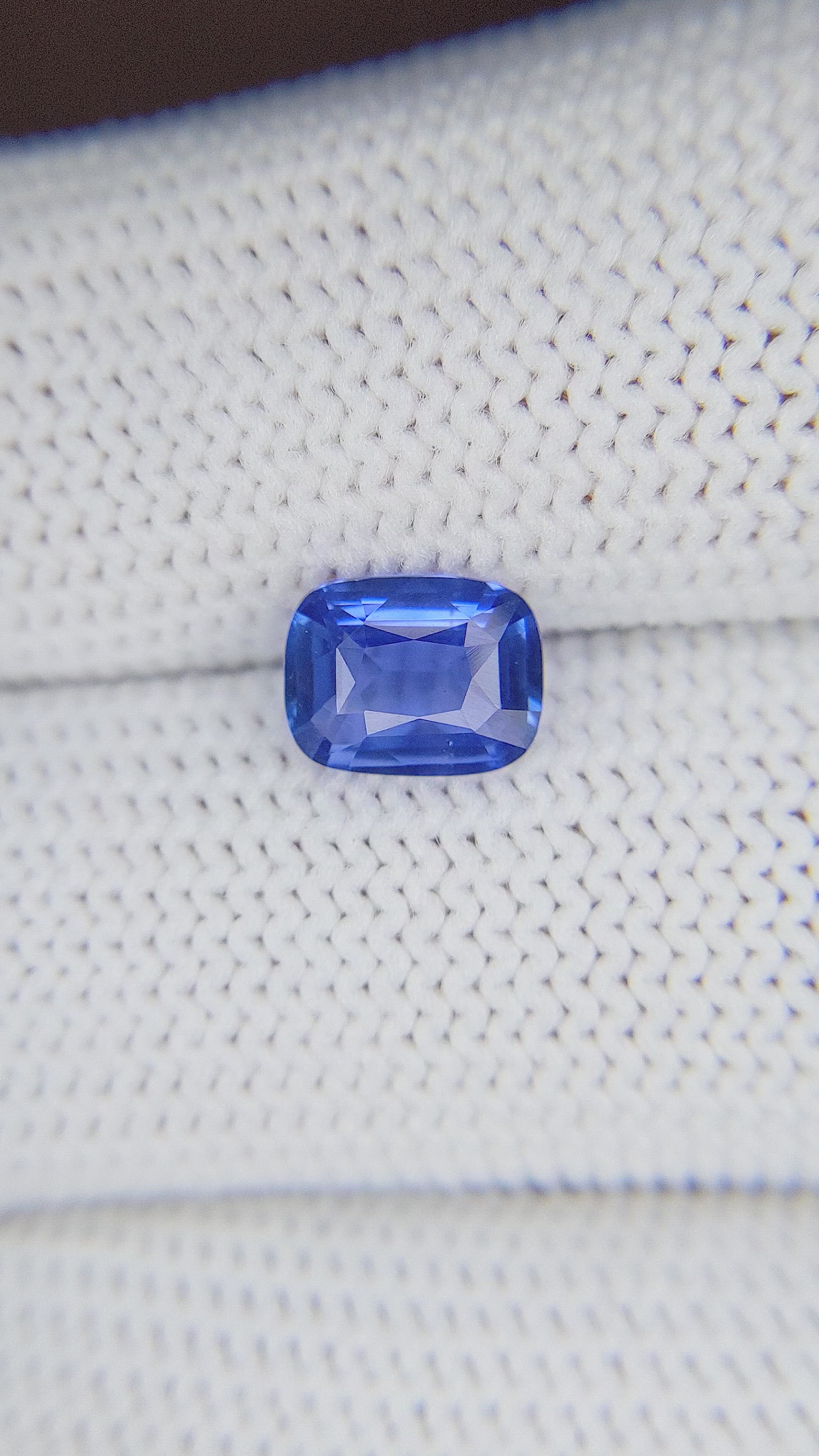 1.53 Ct. Blue Sapphire from Ceylon (Sri Lanka) Size Video
