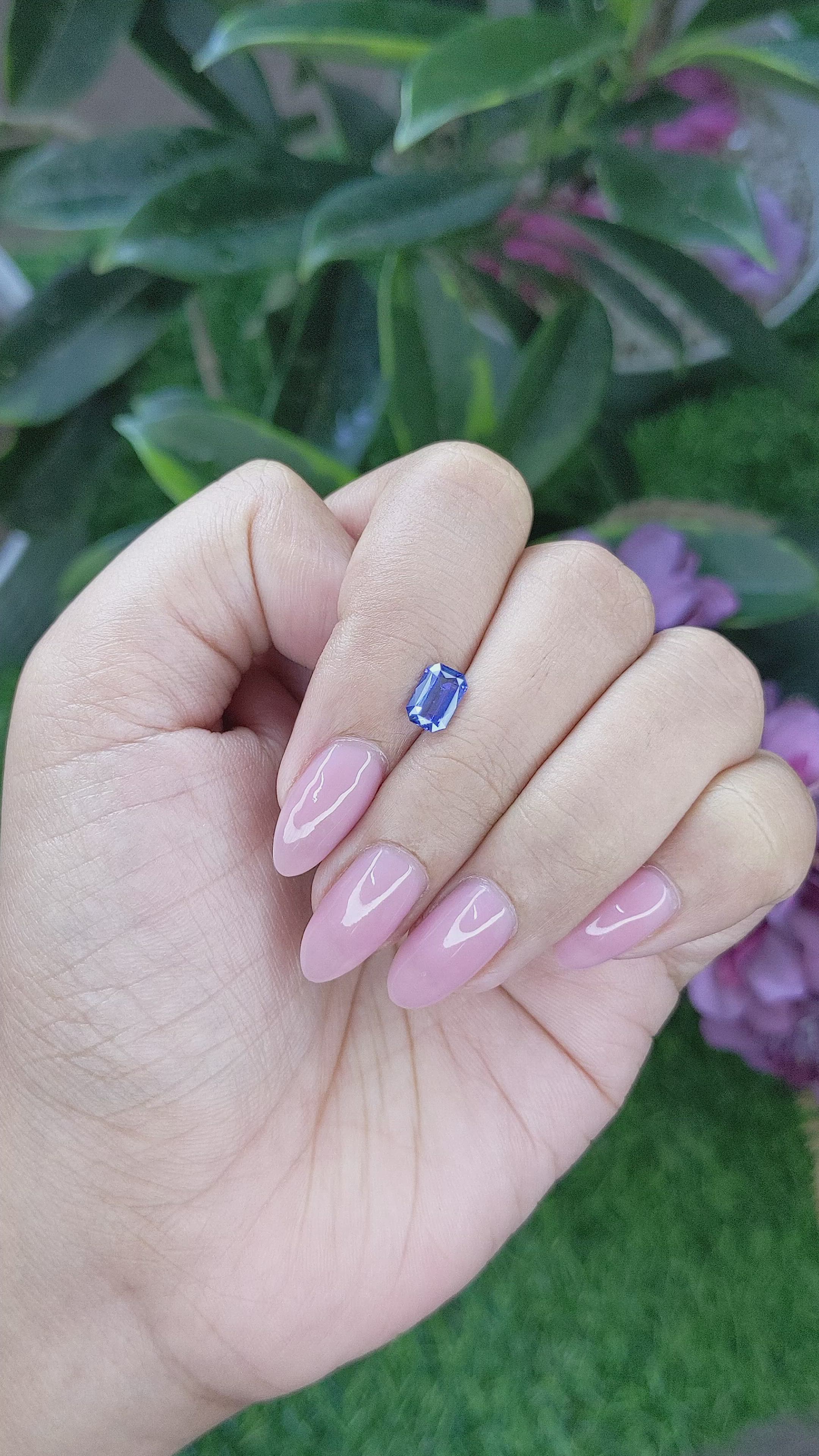 1.01 Ct. Blue Sapphire from Ceylon (Sri Lanka) Size Video