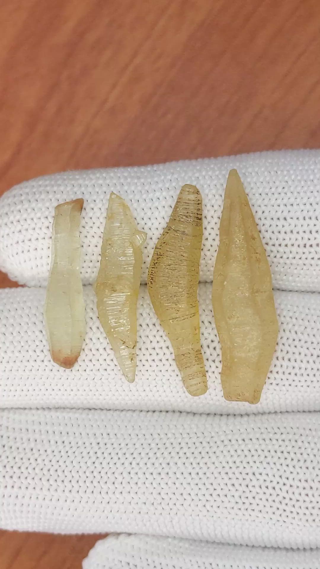 33.97 Ct. Yellow Sapphire Crystal from Ceylon (Sri Lanka) Size Video