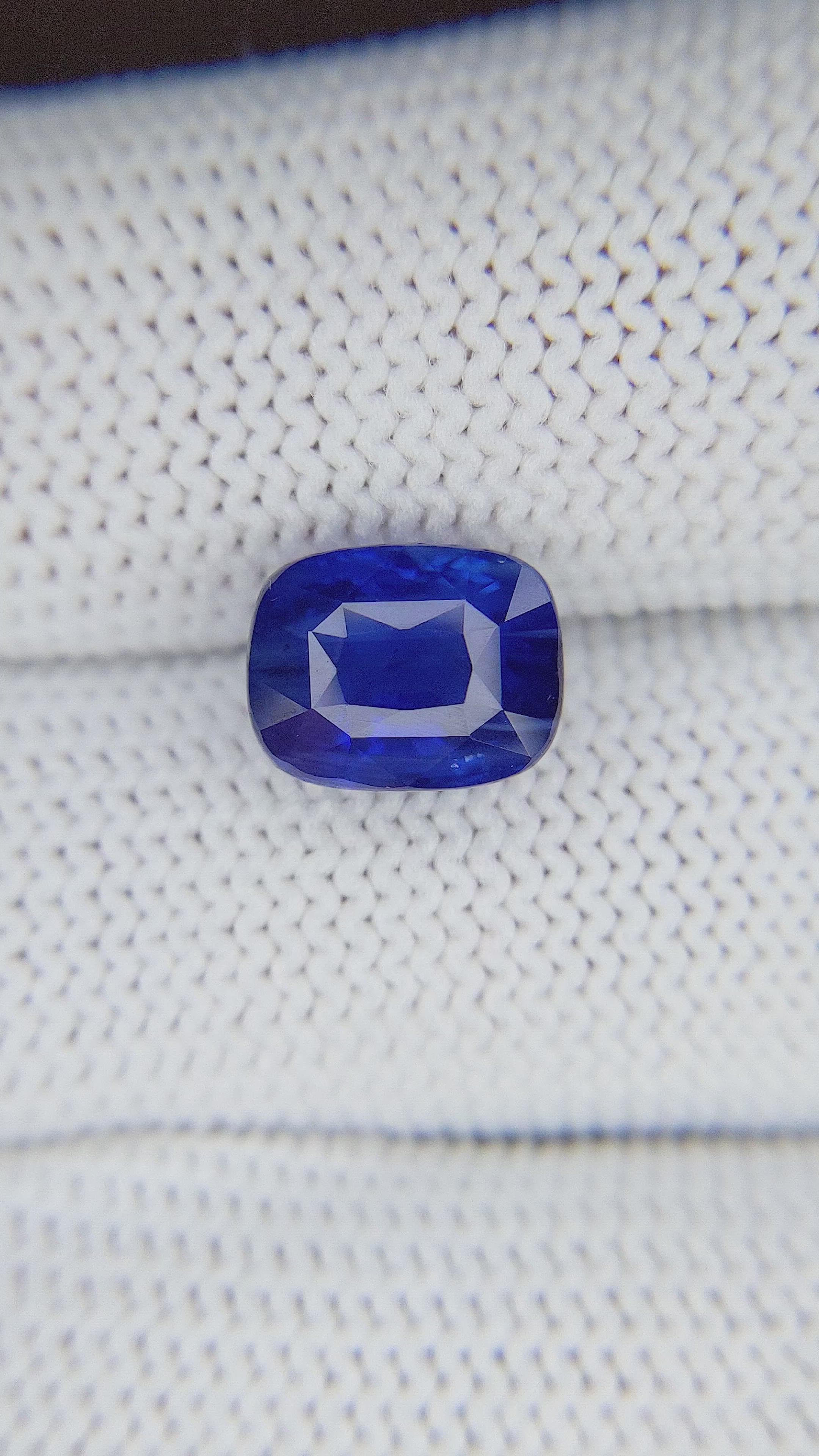 4.52 Ct. Blue Sapphire from Madagascar Size Video