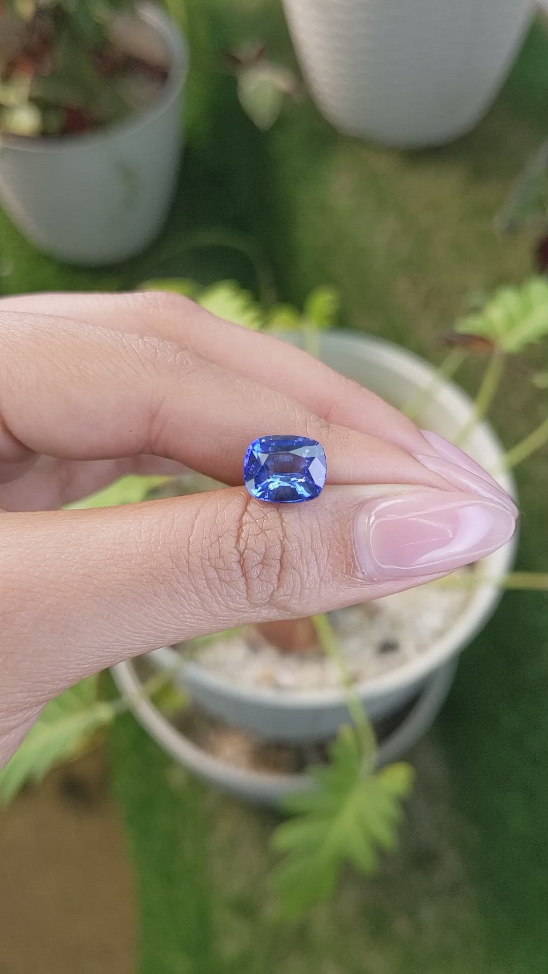 4.68 Ct. Blue Sapphire from Ceylon (Sri Lanka) Size Video