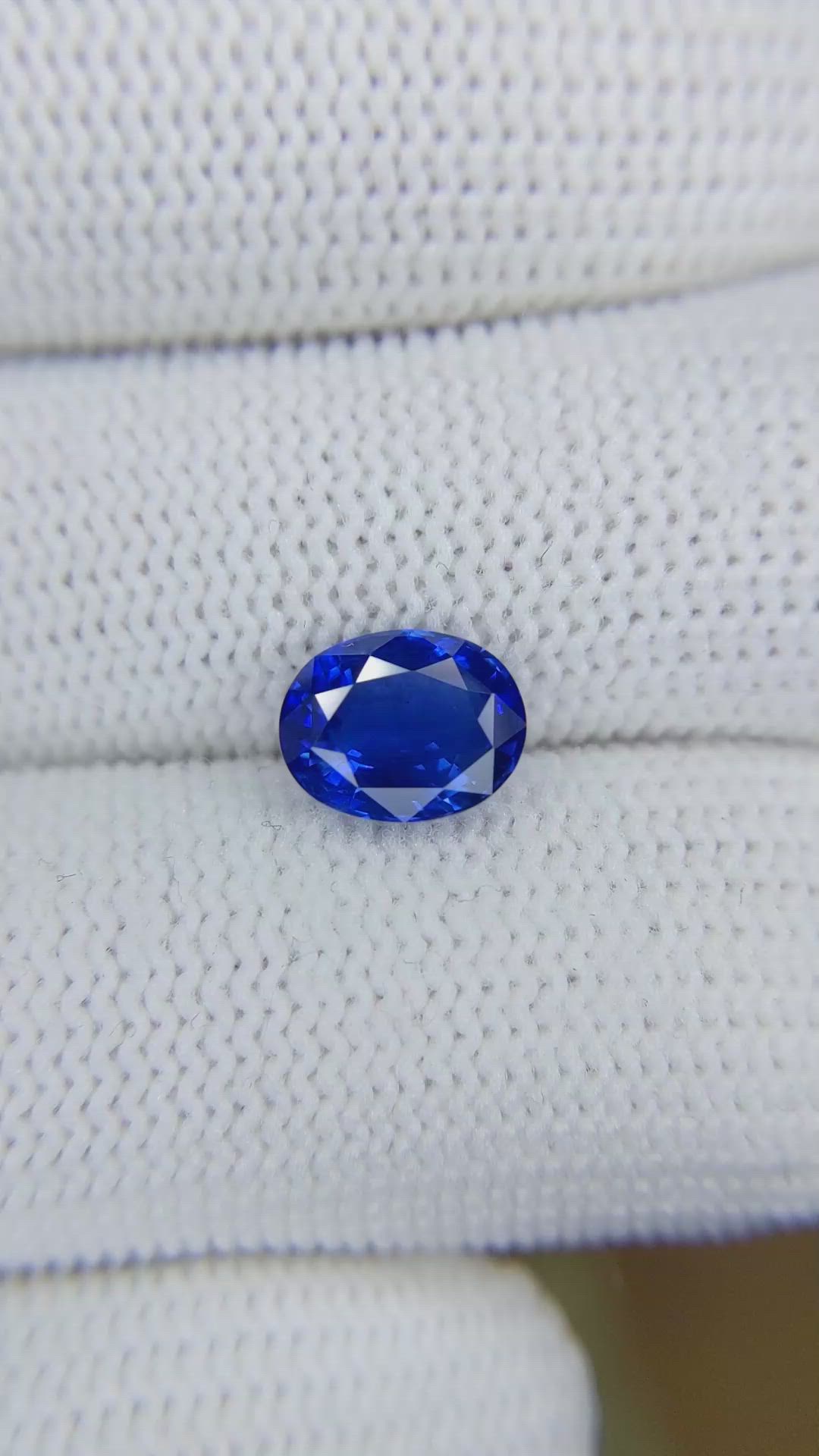 2.00 Ct. Blue Sapphire from Ceylon (Sri Lanka) Size Video
