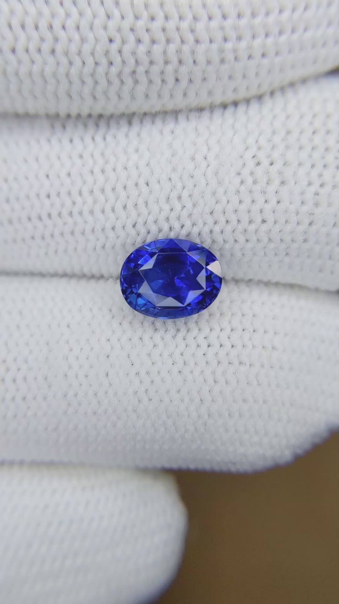 2.49 Ct. Blue Sapphire from Ceylon (Sri Lanka) Size Video