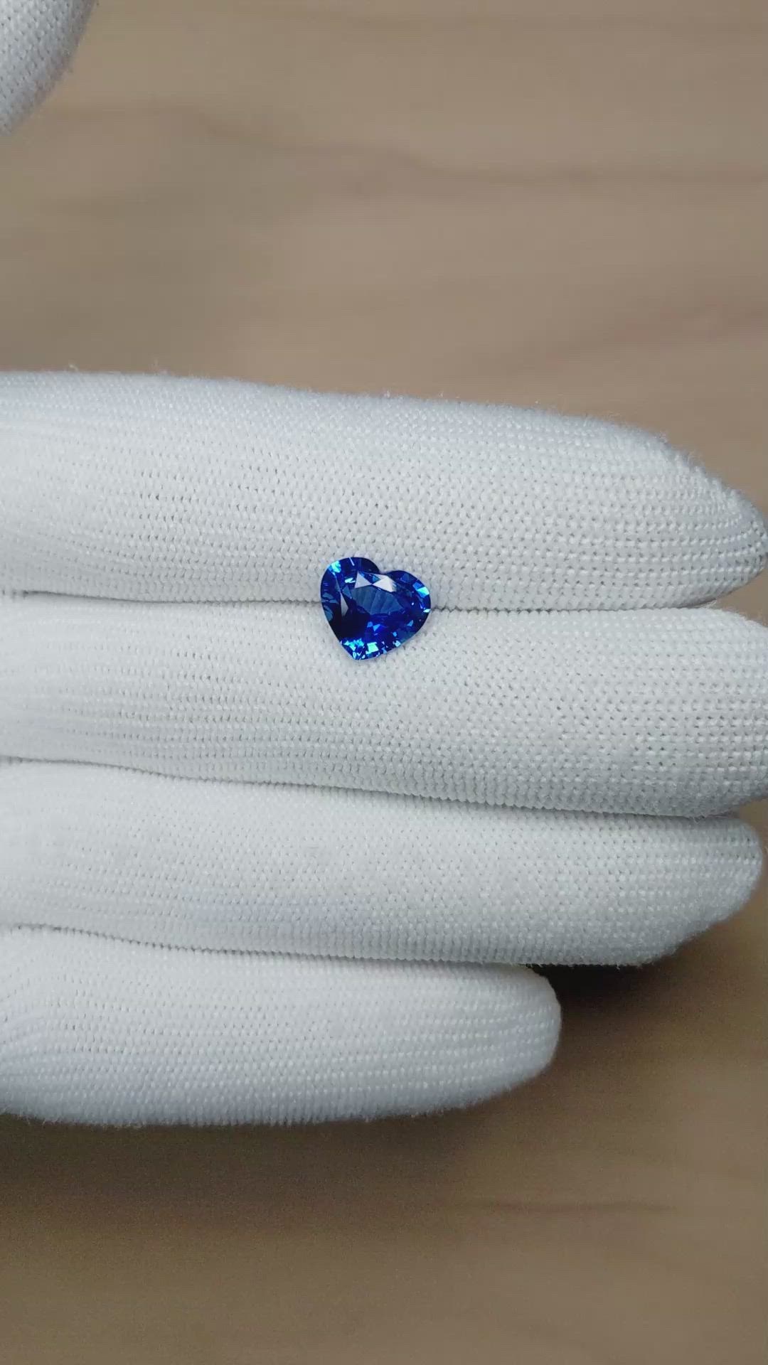 3.09 Ct. Blue Sapphire from Ceylon (Sri Lanka) Size Video