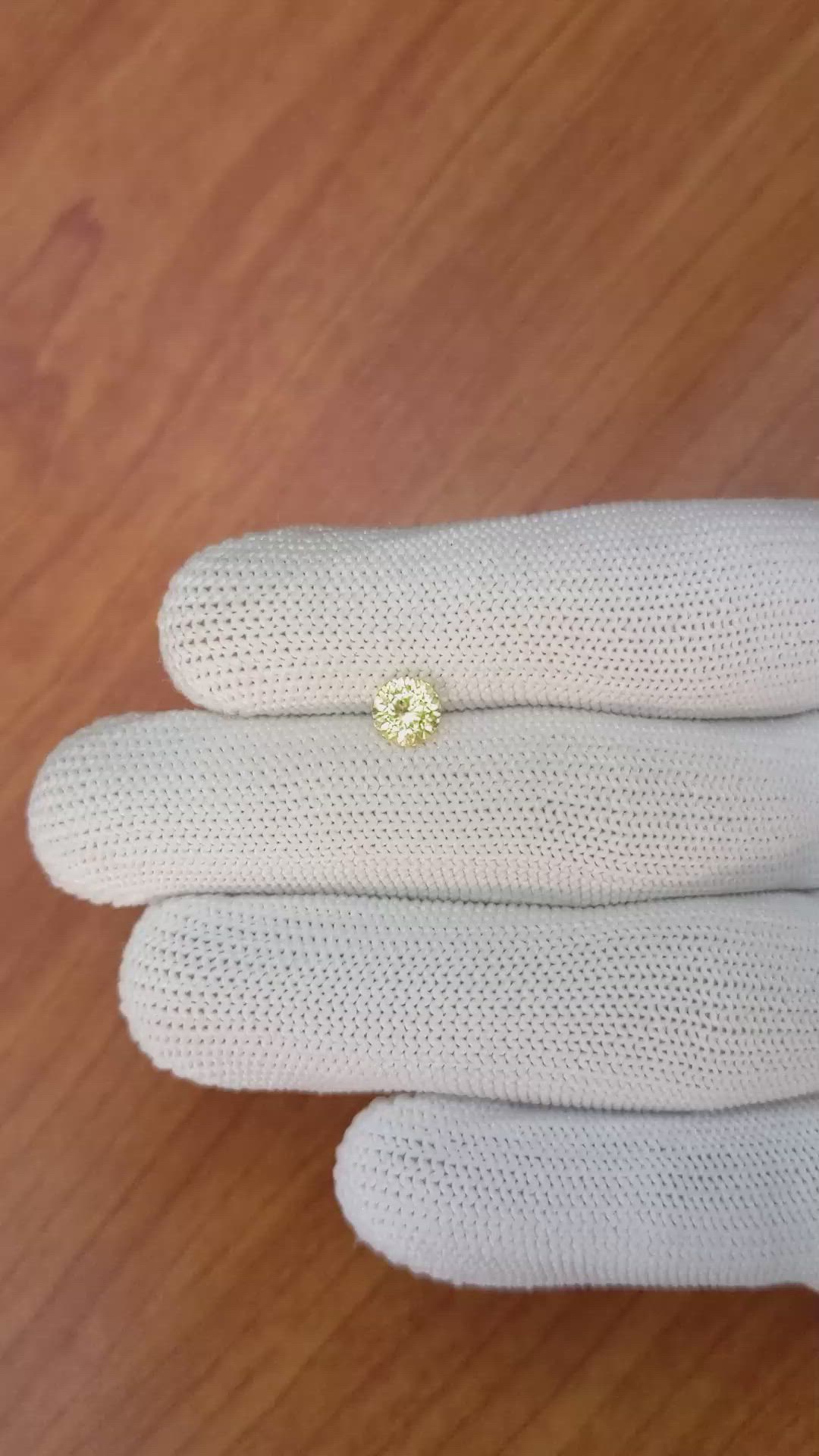 0.83 Ct. Yellow Sapphire from Ceylon (Sri Lanka) Size Video