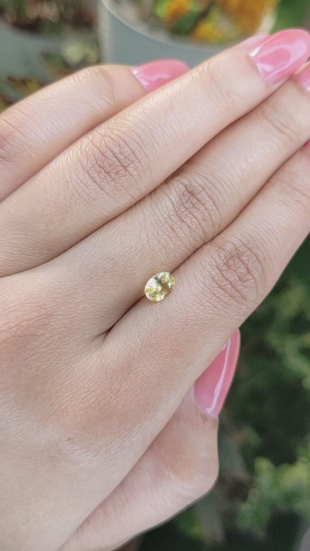 1.05 Ct. Yellow Sapphire from Ceylon (Sri Lanka) Size Video