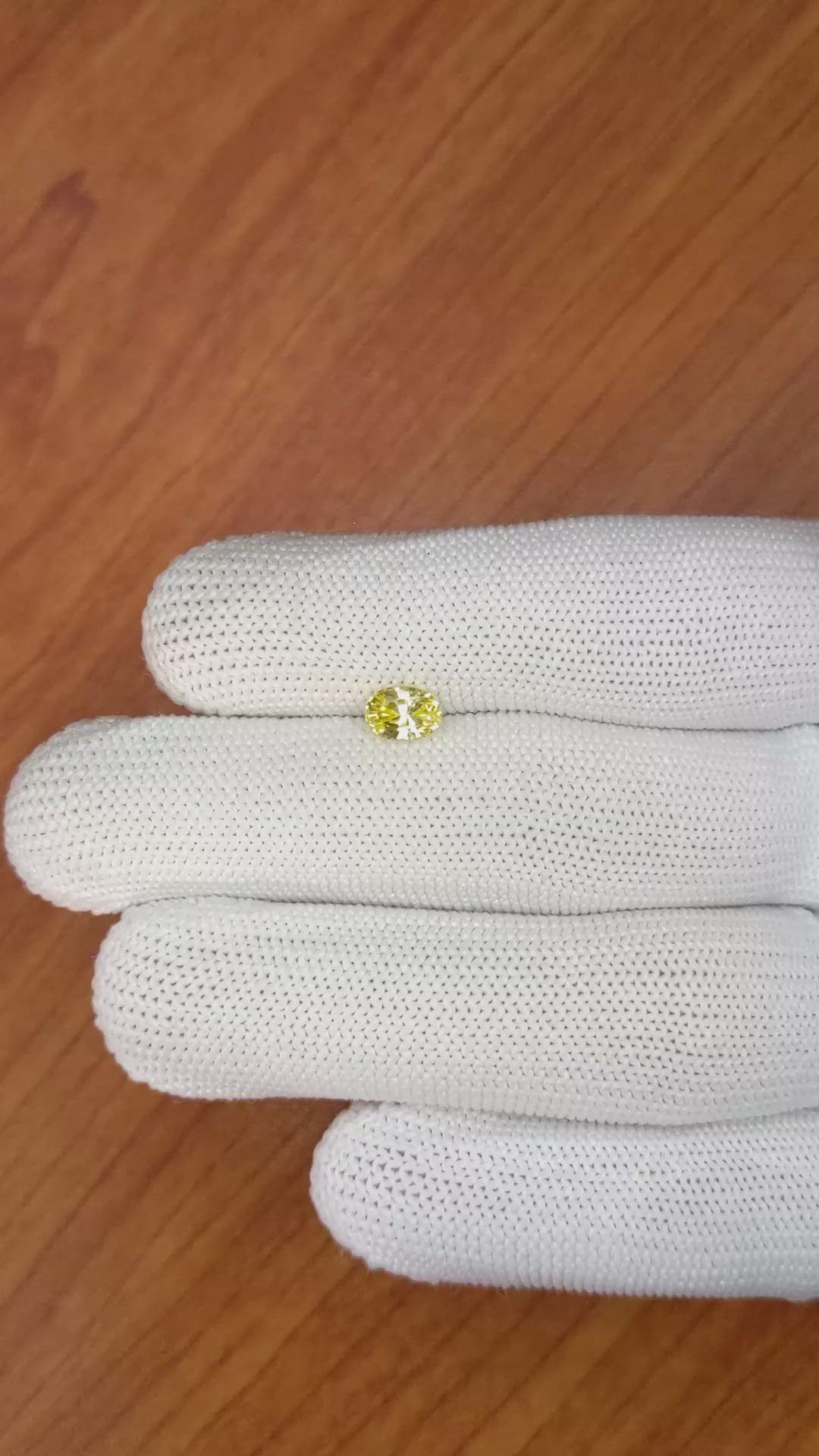 1.05 Ct. Yellow Sapphire from Ceylon (Sri Lanka) Size Video