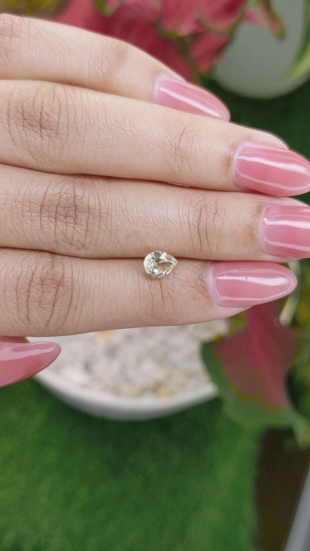 1.06 Ct. Yellow Sapphire from Ceylon (Sri Lanka) Size Video