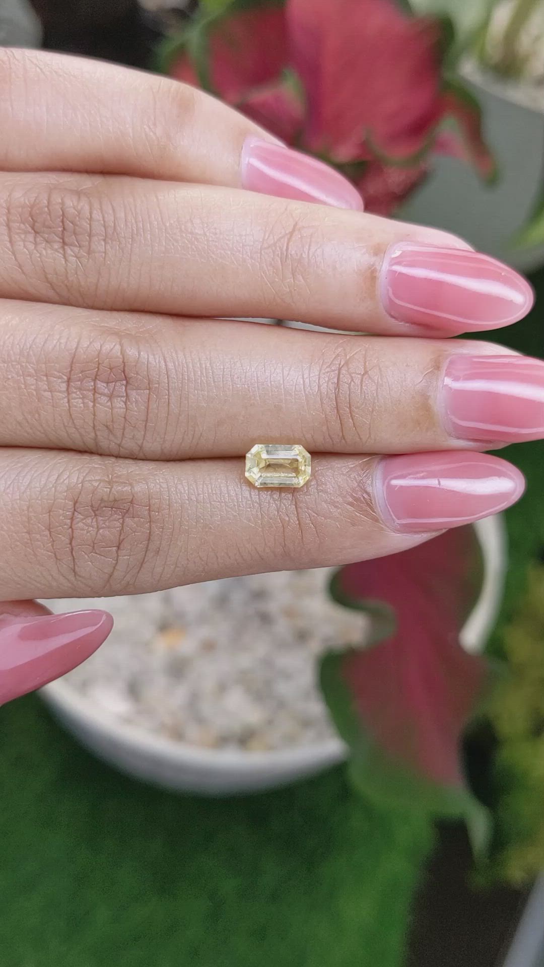 1.33 Ct. Yellow Sapphire from Ceylon (Sri Lanka) Size Video