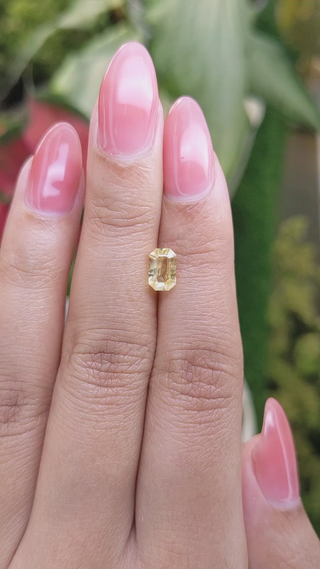 1.33 Ct. Yellow Sapphire from Ceylon (Sri Lanka) Size Video