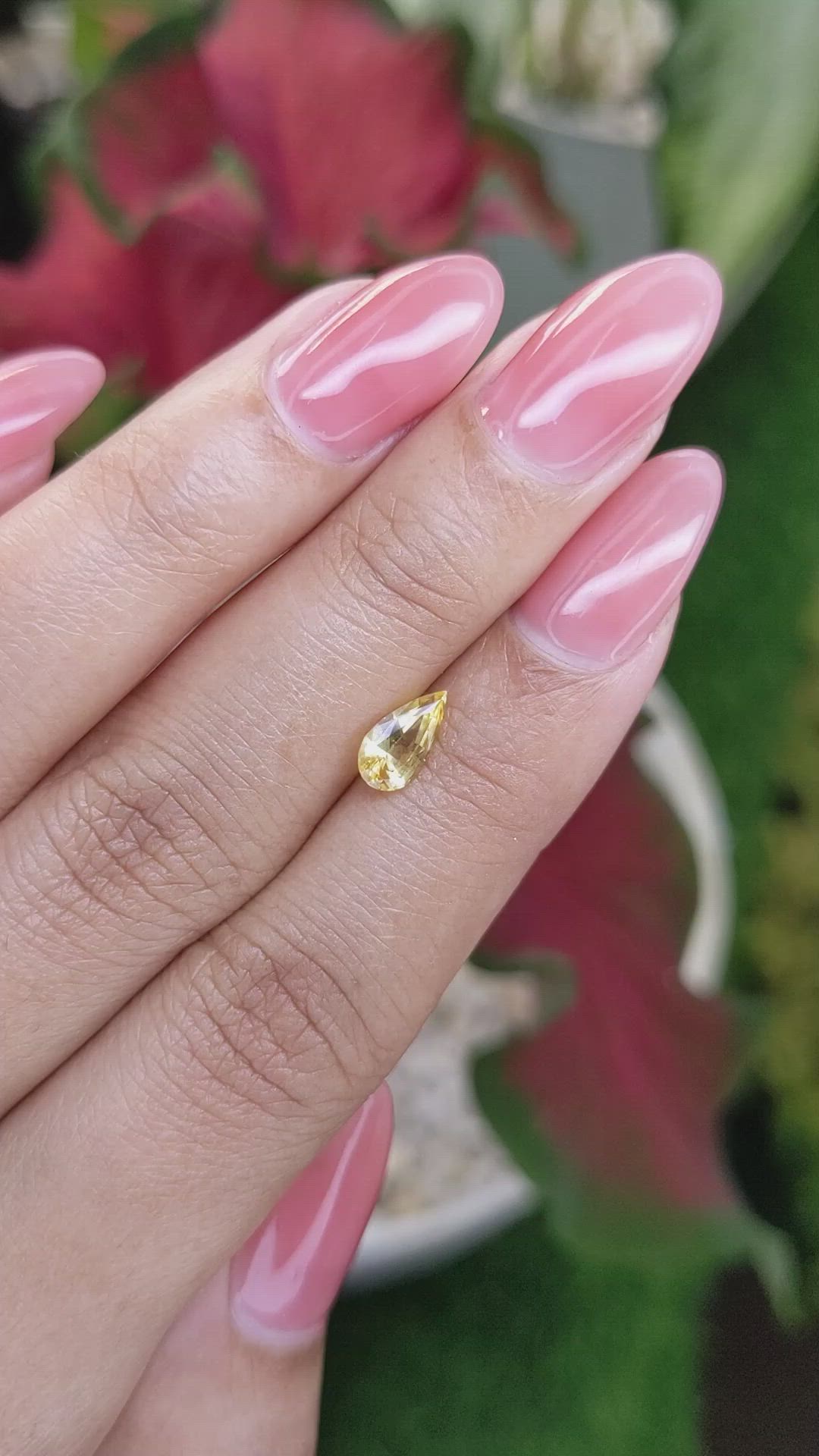 0.89 Ct. Yellow Sapphire from Ceylon (Sri Lanka) Size Video