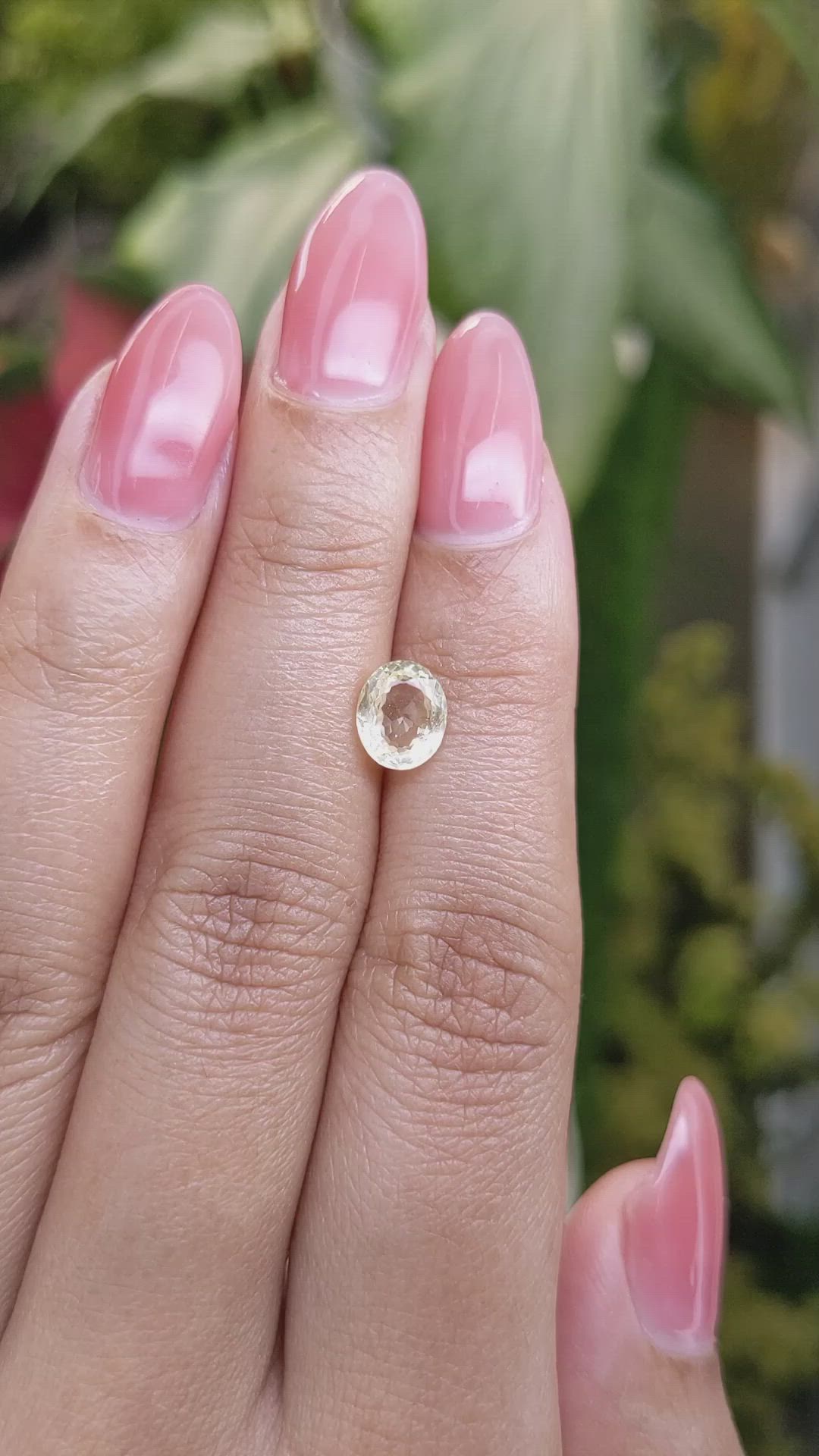 1.43 Ct. Yellow Sapphire from Ceylon (Sri Lanka) Size Video