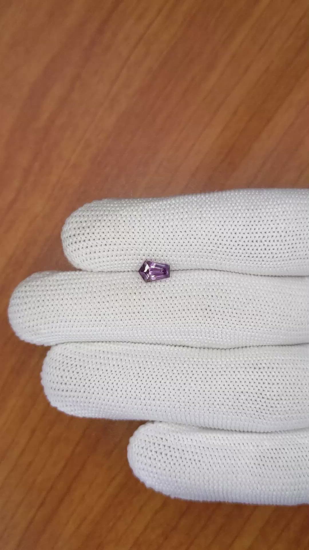0.95 Ct. Pinkish Purple Sapphire from Ceylon (Sri Lanka) Size Video