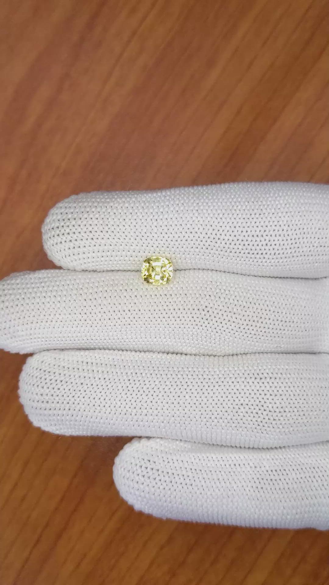 1.31 Ct. Yellow Sapphire from Ceylon (Sri Lanka) Size Video