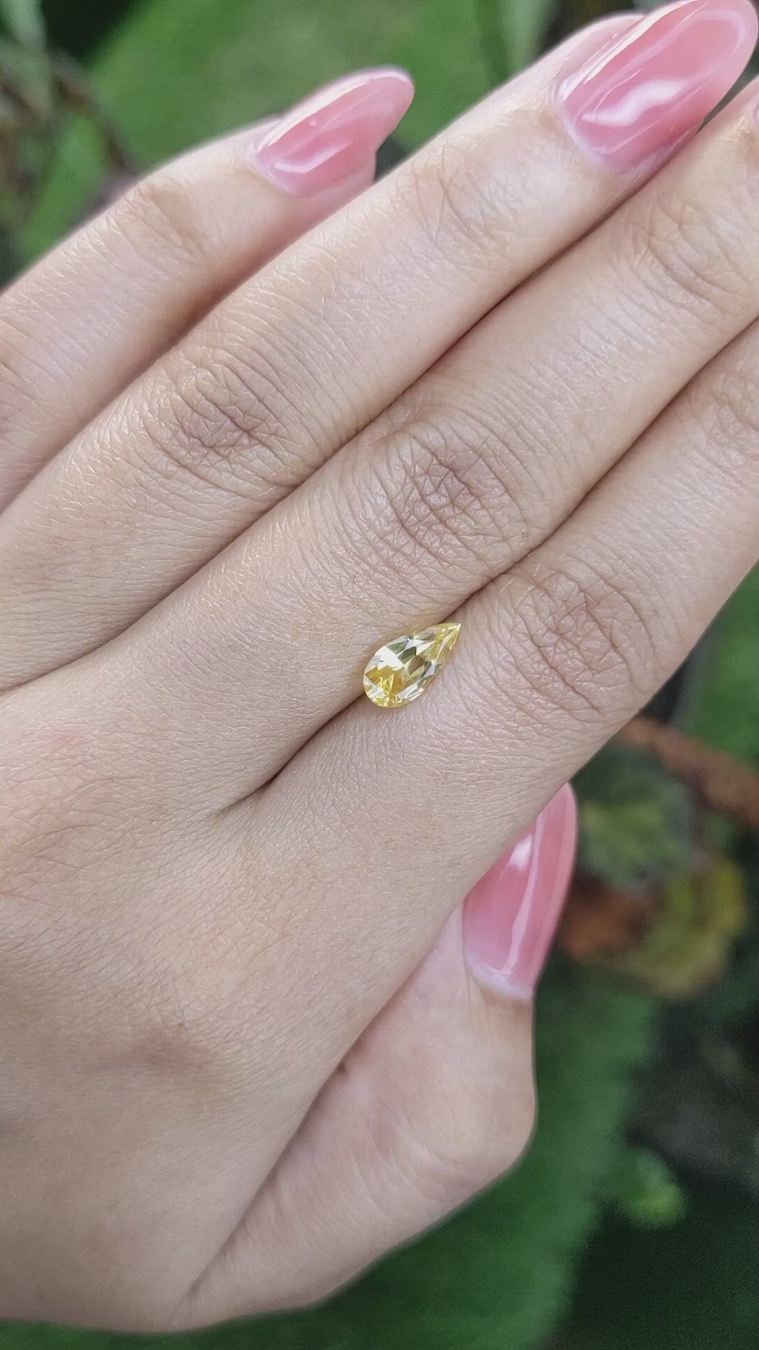 1.30 Ct. Yellow Sapphire from Ceylon (Sri Lanka) Size Video