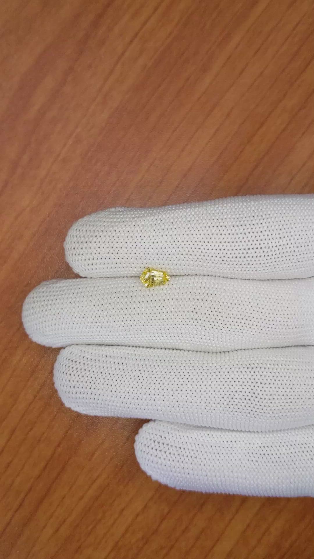 0.91 Ct. Yellow Sapphire from Ceylon (Sri Lanka) Size Video