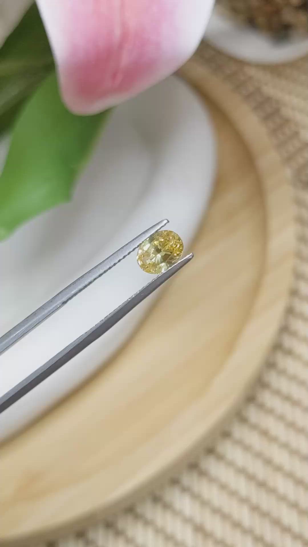 1.33 Ct. Yellow Sapphire from Ceylon (Sri Lanka) Size Video
