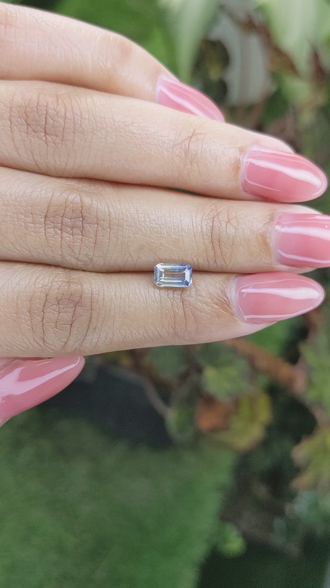 1.06 Ct. Bi Color Sapphire from Ceylon (Sri Lanka) Size Video